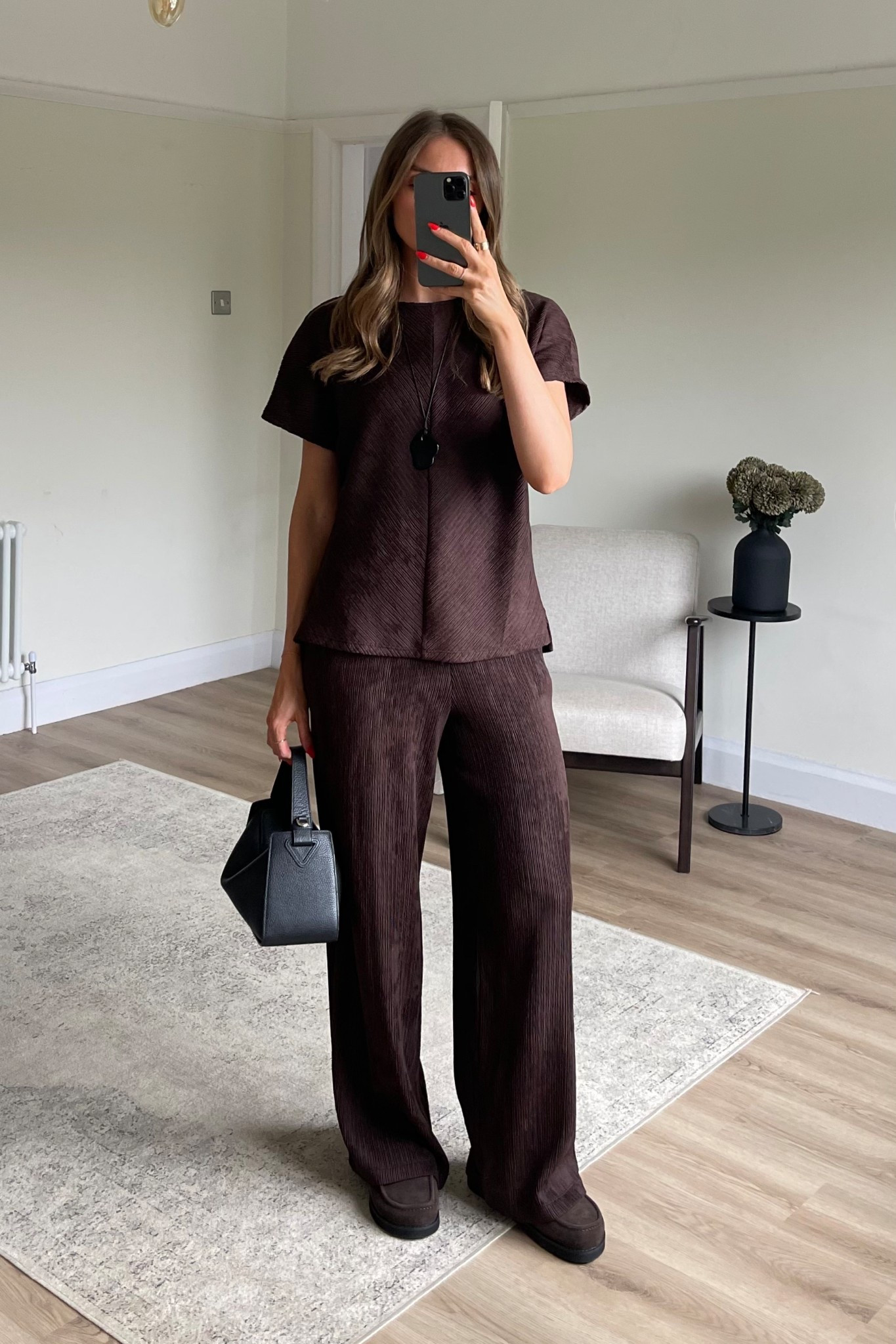 Styling the Dune ‘goldy’ brown suede backless loafers
8 in the Matalan brown co-ord (top & bottom)
I can’t find the trousers online 
Similar linked 
The Horse black clementine bag 

Outfit inspiration, outfit ideas, airport outfit, transitional outfit, comfy casual outfit 

#LTKuk #LTKautumn