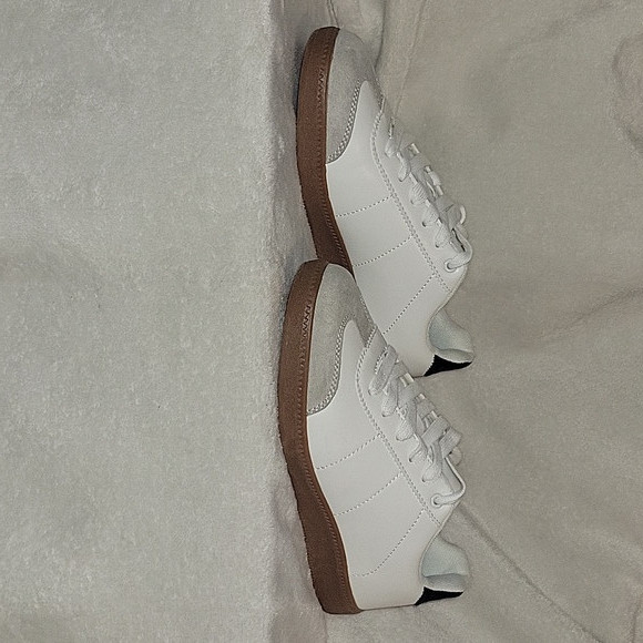 NWOT JustFab Portia Sneakers | Poshmark