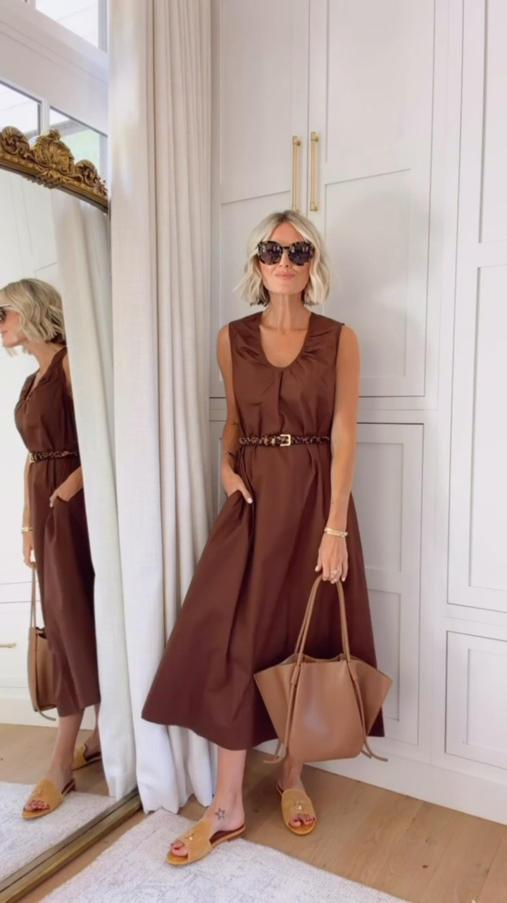 I love the shape of this brown midi dress! Such a great transitional piece that you can style so many ways! Wearing S!

Loverly Grey, Amazon, fall dress, fall outfit, brown dress

#LTKSeasonal