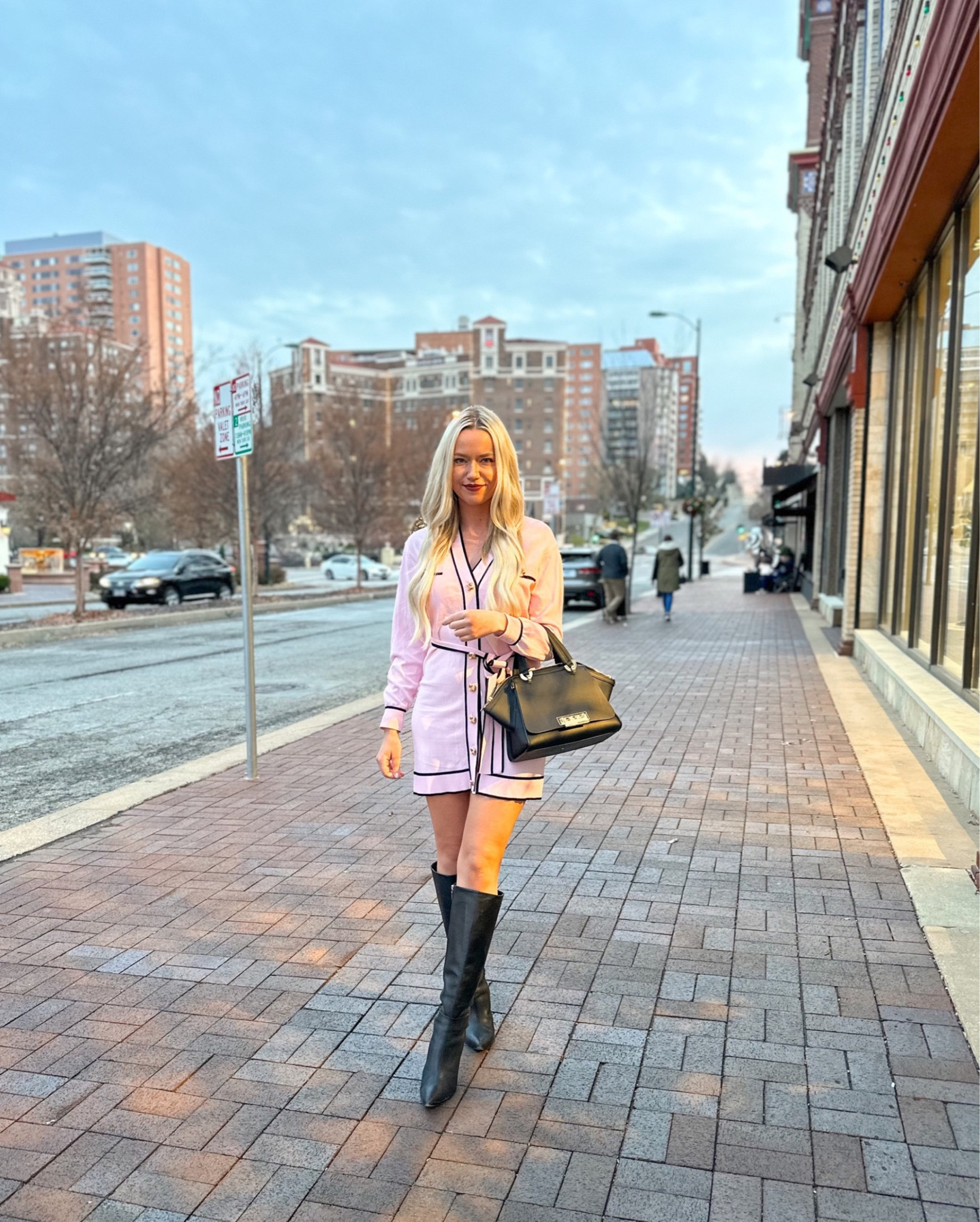 Love this versatile dress- it’s easy to style for spring, fall, and winter!

Dress: Small
Boots: 9.5

Preppy | Mini Dress 

#LTKstyletip #LTKSeasonal