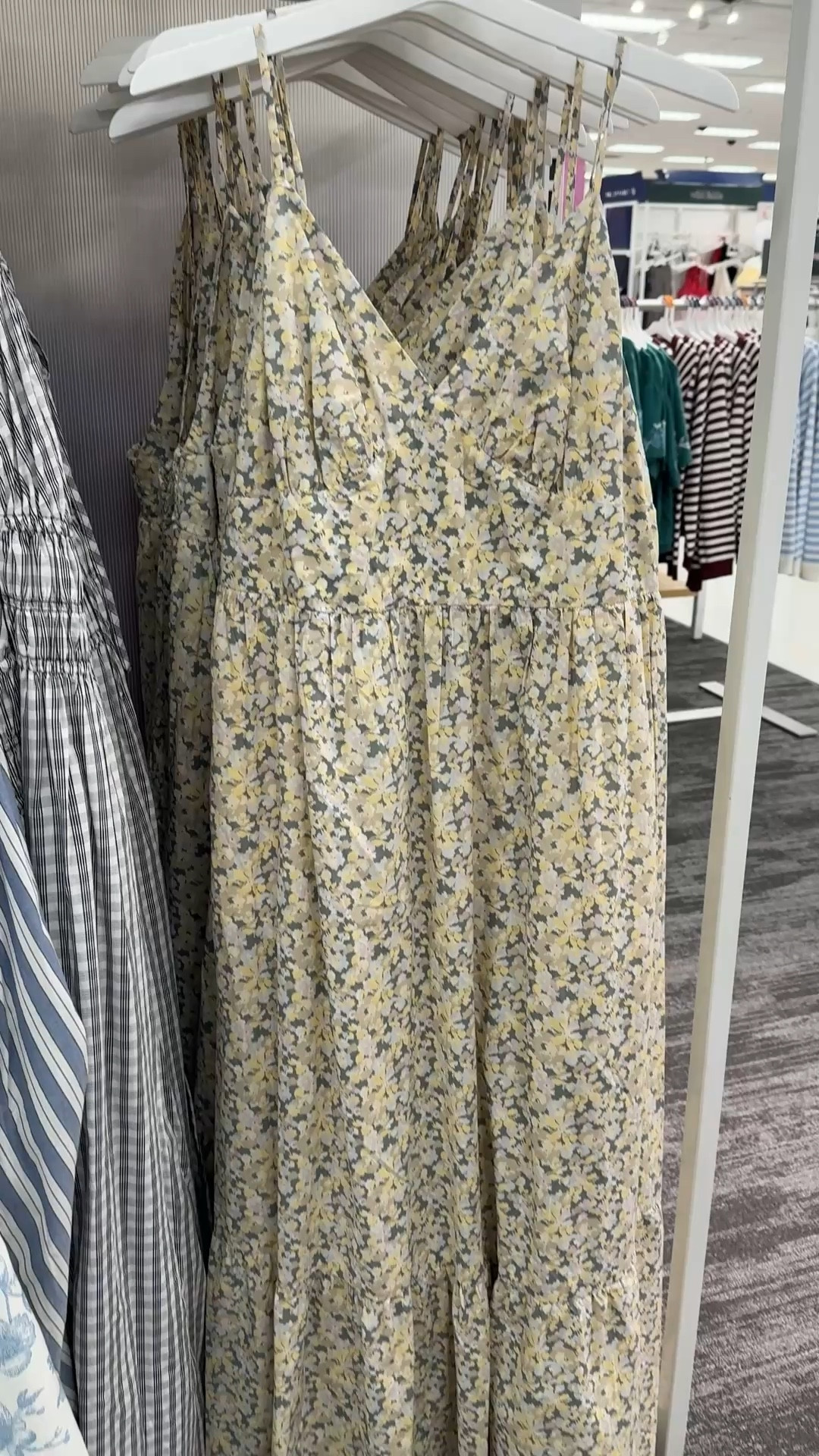 This floral dress is so pretty 🌼

#LTKPlusSize #LTKMidsize #LTKootd