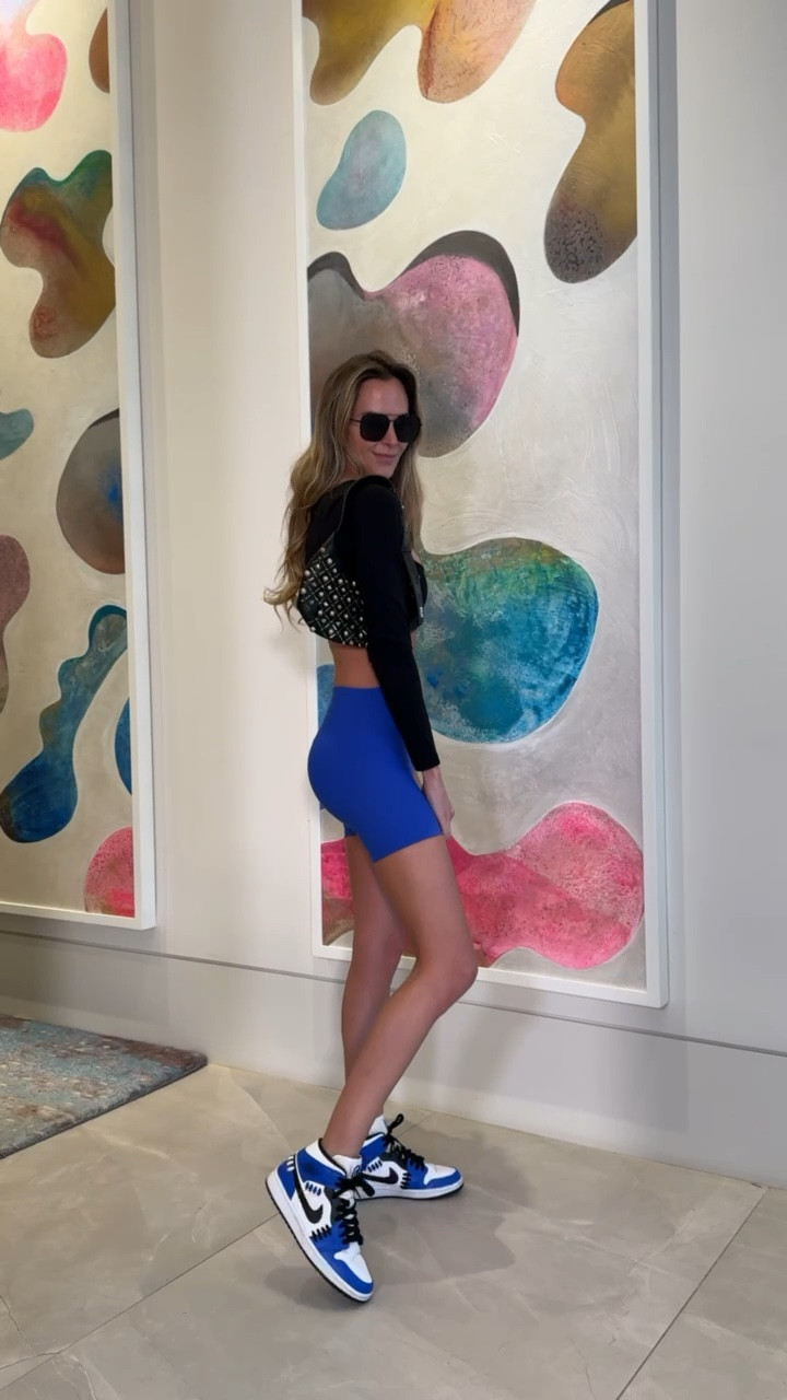 Love this color combo! 

#LTKFindsUnder50 #LTKTravel #LTKActive