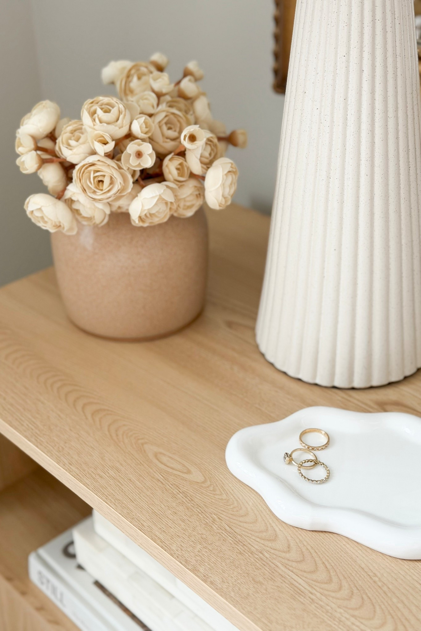 These neutral florals will carry you into spring - available in so many pretty colors!

Home, home decor, home find, home accents, florals, faux florals, spring, springtime, spring home, spring home decor, nightstand, bedside table, bedroom inspo

#LTKSeasonal #LTKHome