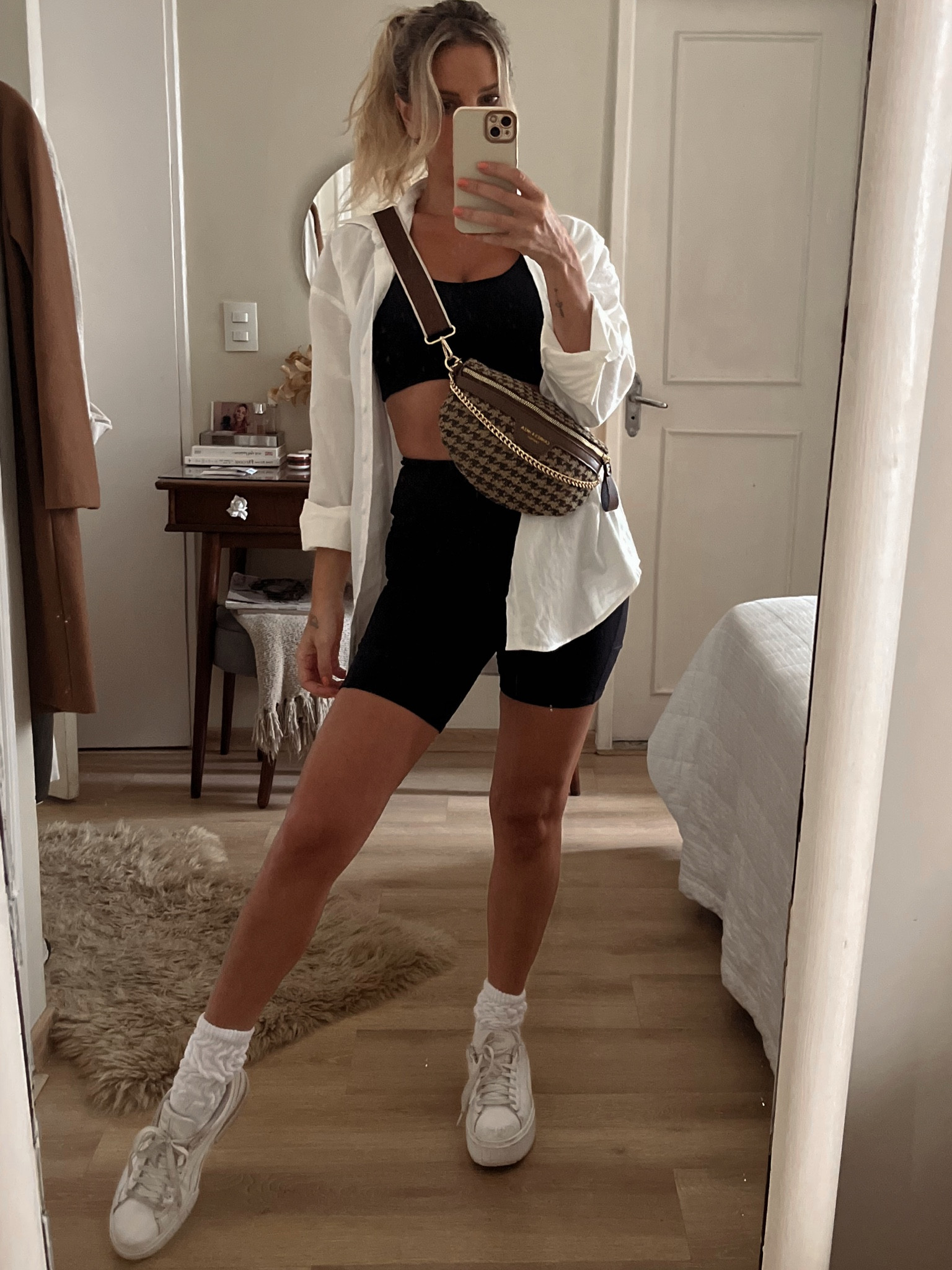 Esse look é pra quem passa o dia resolvendo coisas e precisa ir direto para academia treinar. 🖤

#LTKworkwear #LTKGiftGuide #LTKbrasil