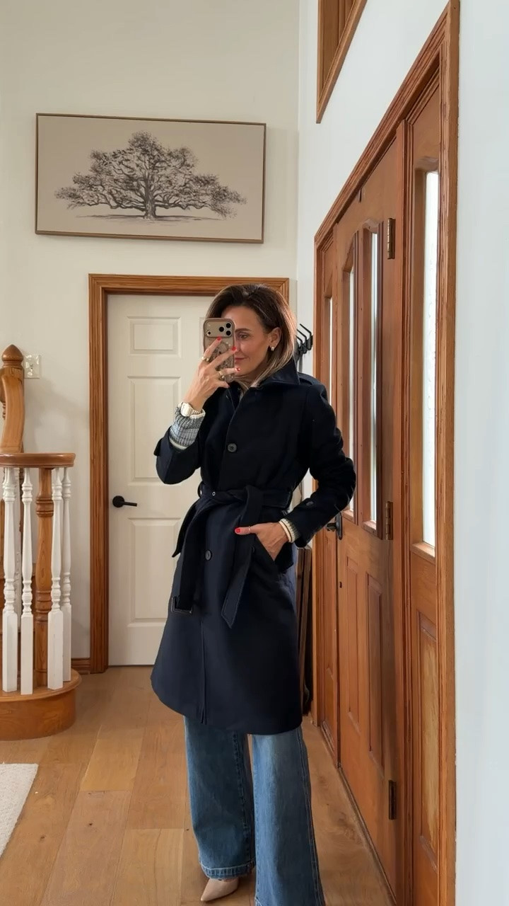 Everyone needs a classic silhouette coat like this one, love the details, wearing a small for big knit sweaters

#LTKSaleAlert #LTKOver40 #LTKSeasonal