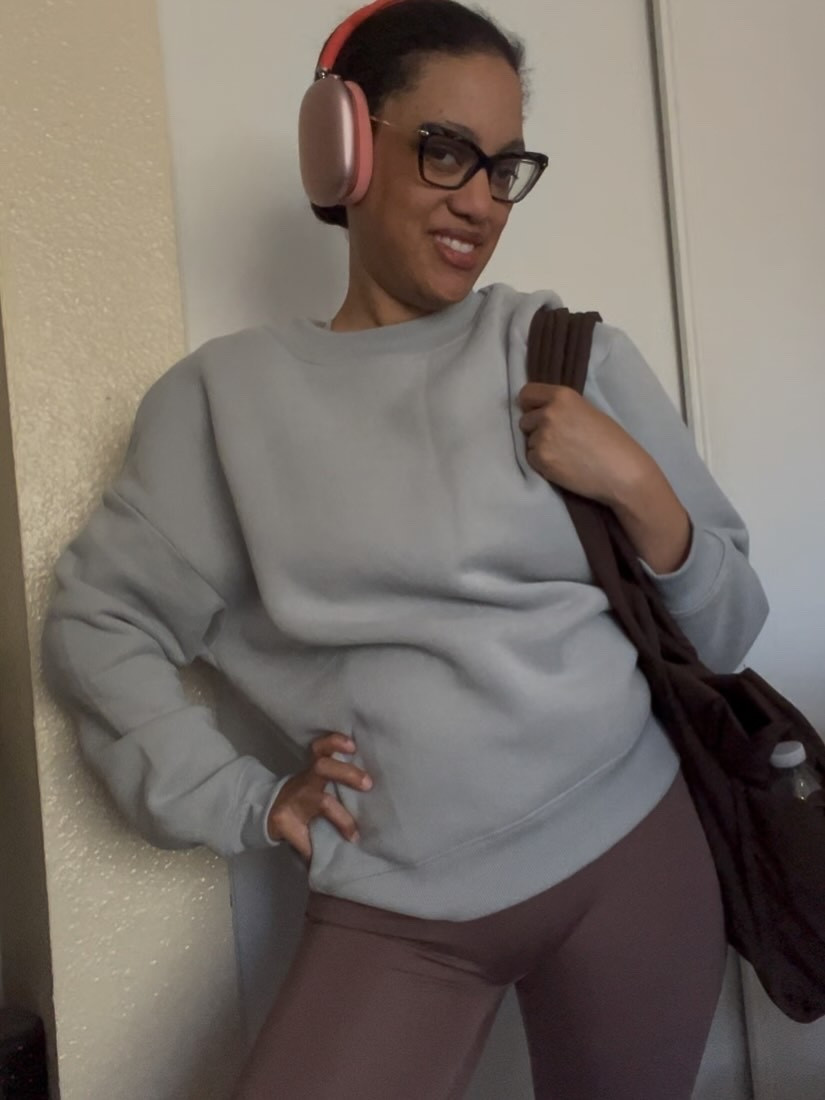 Basic Crop crew has been my favorite to style when mix matching. I’m wearing the color glacier beautiful color.

Cotton 
Onyx black 
Glacier 
Steel grey
Light Heather Grey
Orchid 

My reference 
Size Medium 
5’6

@comfrt 

My support link code is STARLYN in bio to save at checkout. 

#comfrt #cropcrew #comfrtclothing #OOTD #content #explorepage✨

#LTKOver40 #LTKSaleAlert #LTKActive