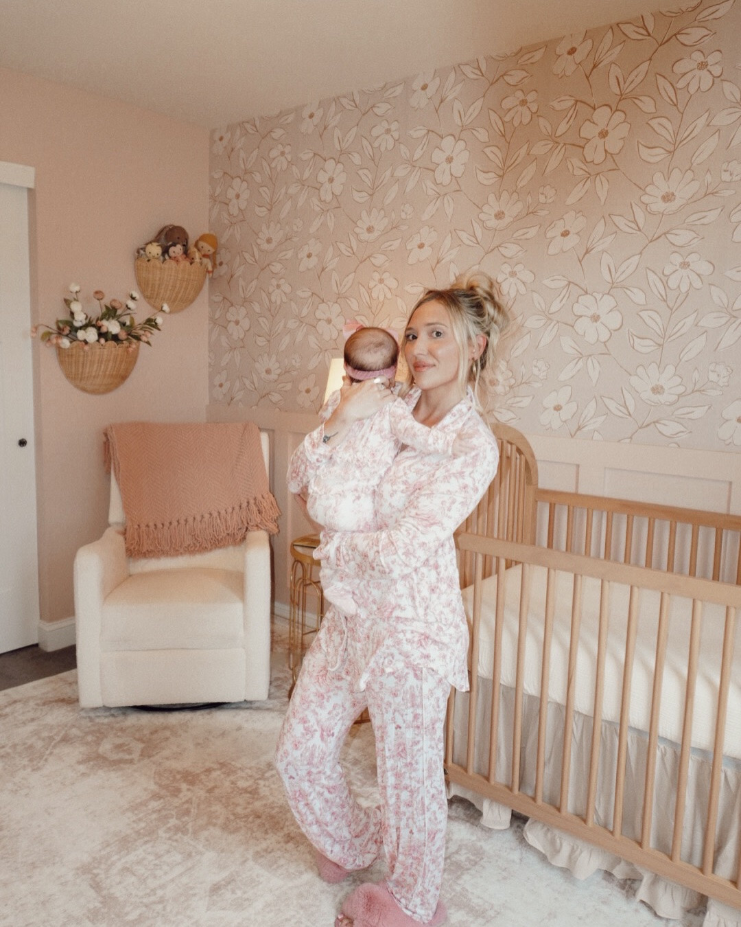 the first of many matching pjs @poshpeanut 🎀💓 

#poshpeanutpartner #poshpeanutambassador #ad #mommyandme #matchingpjs