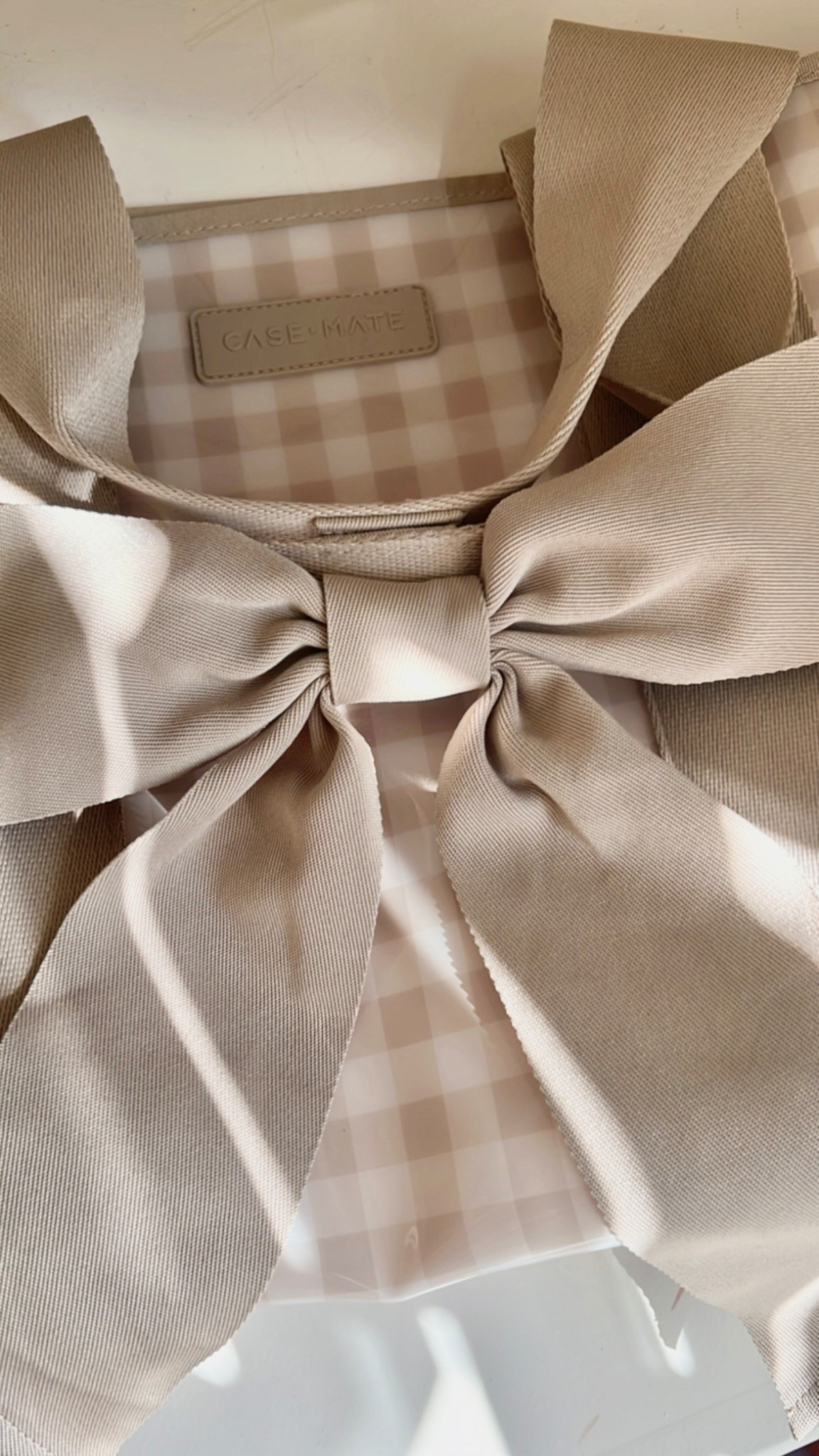 an absolute necessity this fall!! so in love with this latte gingham bow tote 

#LTKTravel #LTKStyleTip #LTKItBag