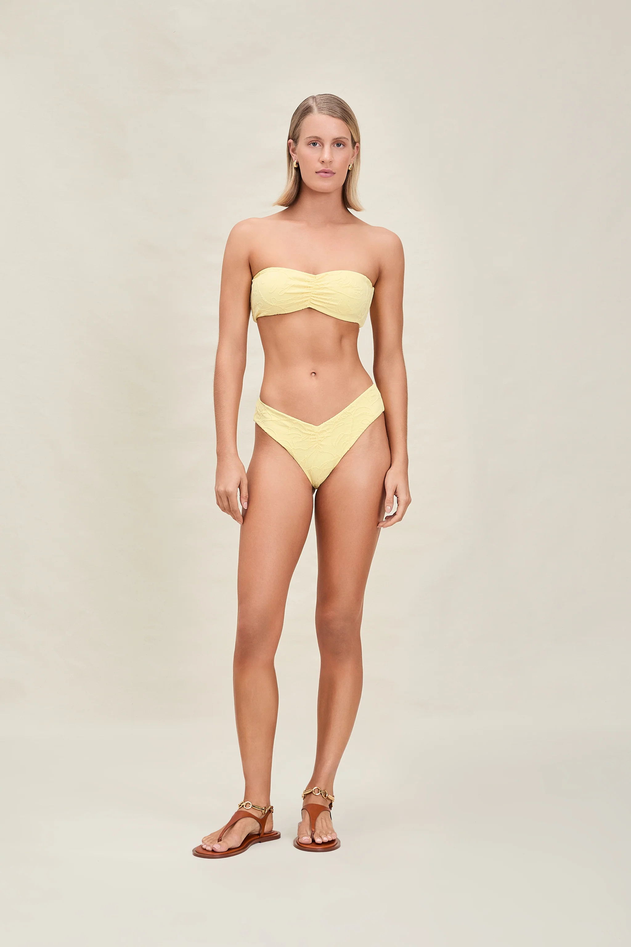 Navi Top | Devon Windsor