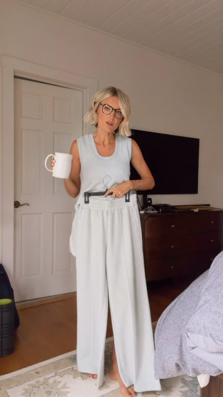I also got the matching pants to go with this top! I love this shade of green! Wearing XS in tank & S in shorts! I got an XS in the pants! @Varley #ad

Loverly Grey, loungewear, lounge set, Varley, matching sets, travel outfit

#LTKSeasonal #LTKTravel