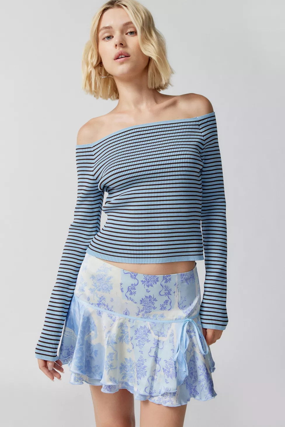 Kimchi Blue Carlene Satin Drop-Waist Mini Skirt | Urban Outfitters (US and RoW)