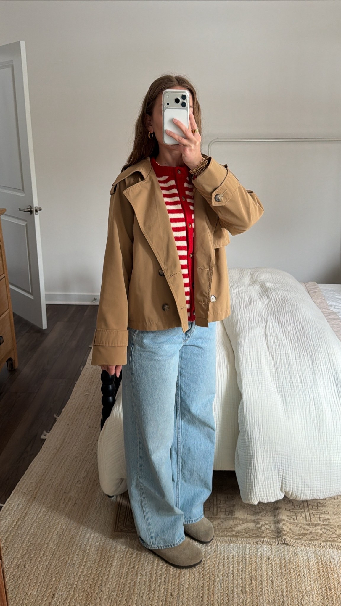 2/19/26 Easy winter-to-spring transition outfit 🤍 I’m linking my Abercrombie striped sweater (wearing a size medium for a slightly relaxed fit) and my Abercrombie loose jeans (size 25 regular), plus my Boston Birkenstock clogs to keep it casual and comfortable. This is one of those effortless in-between season looks that works for coffee runs, errands, or slow weekend mornings — cozy, but lighter and ready for spring.



#LTKootd #LTKgrwm #LTKSeasonal