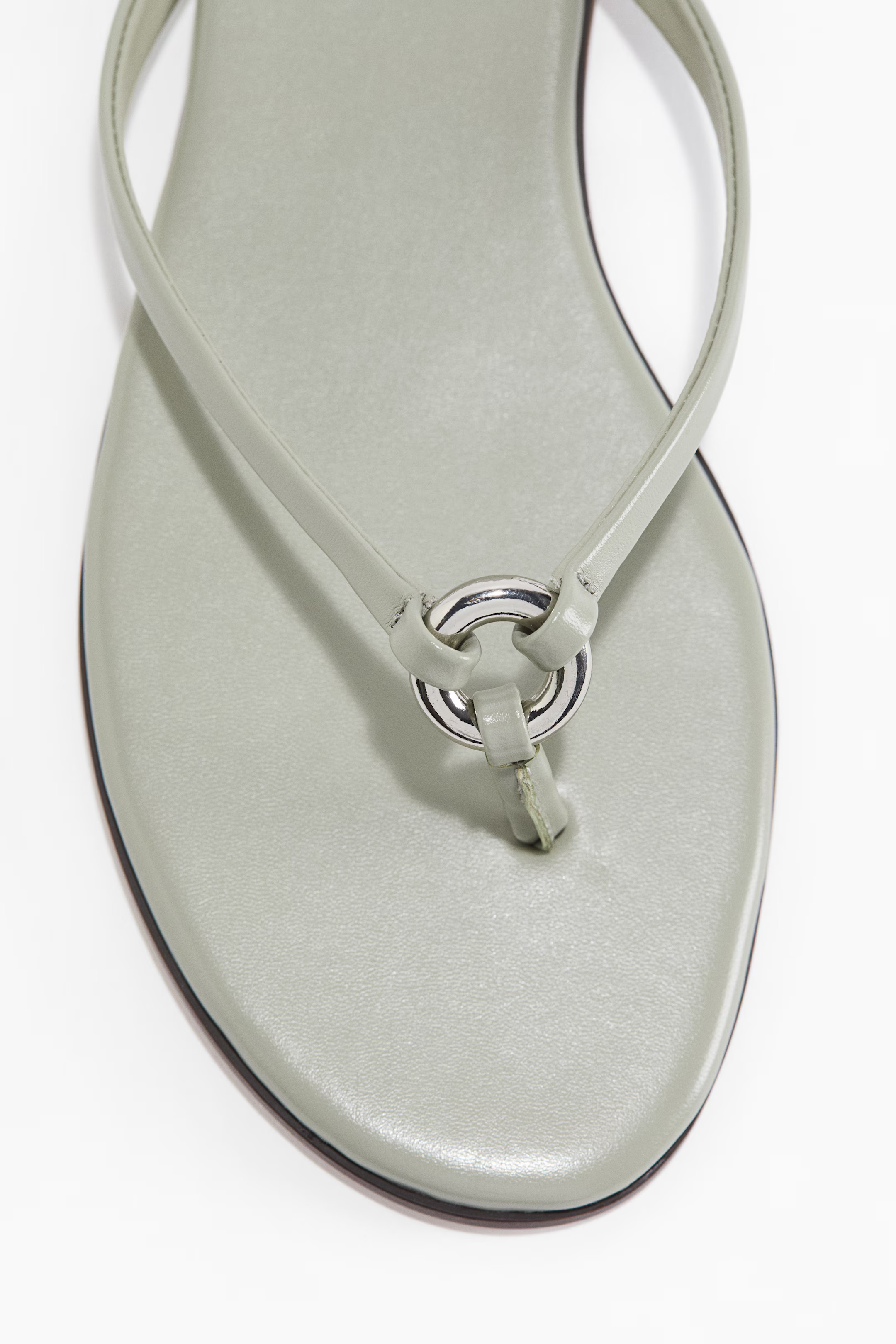 Ring-detail flip-flops | H&M (UK, MY, IN, SG, PH, TW, HK)
