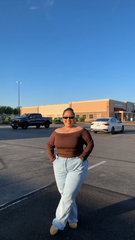 Casual plus size outfit 

Old navy top is sold out but I’ve linked a similar top from Amazon below. I own the Amazon top in a different color as well and wear a size xl in it  

Old Navy top wearing size xl 
Abercrombie jeans size 34
Adidas gazelle run true to size 


#LTKVideo #LTKPlusSize