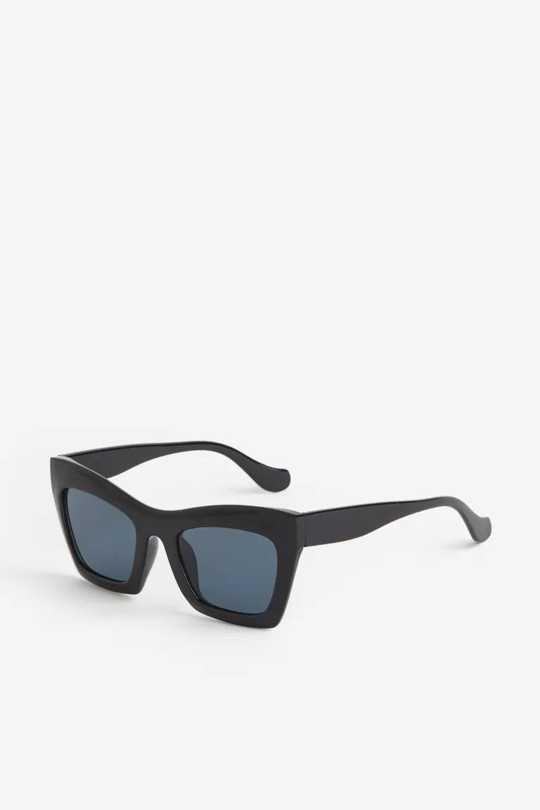 Cat-eye sunglasses - Black - Ladies | H&M GB | H&M (UK, MY, IN, SG, PH, TW, HK)