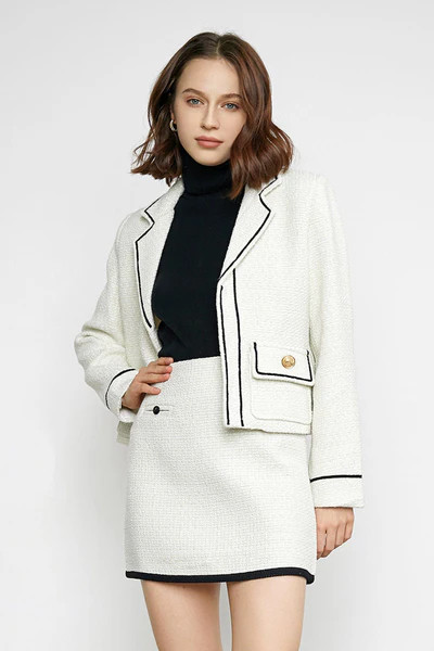 Nakoa White Contrast Trim Blazer | J.ING