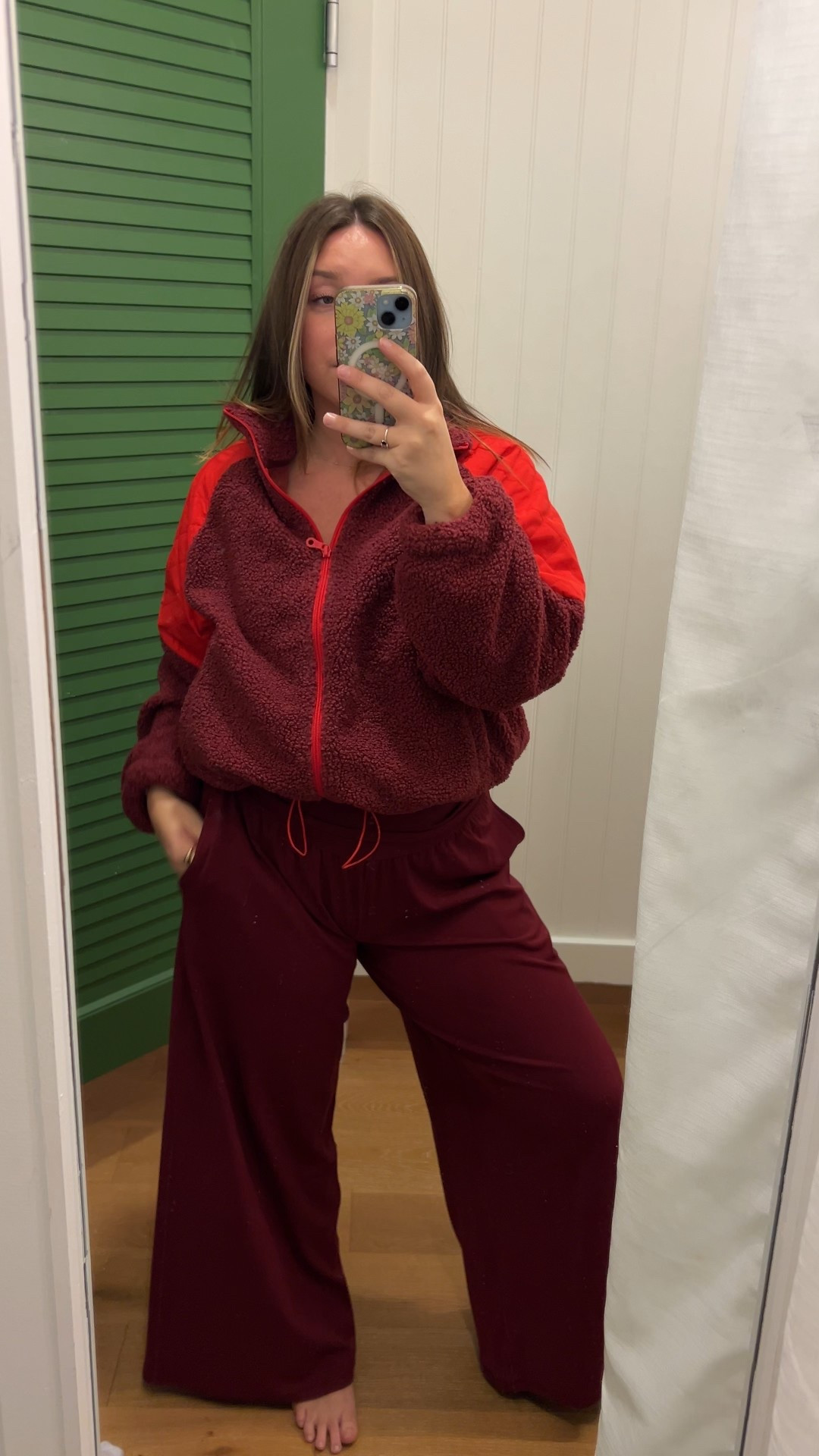 Aerie Sherpa jacket 

#LTKStyleTip #LTKHoliday