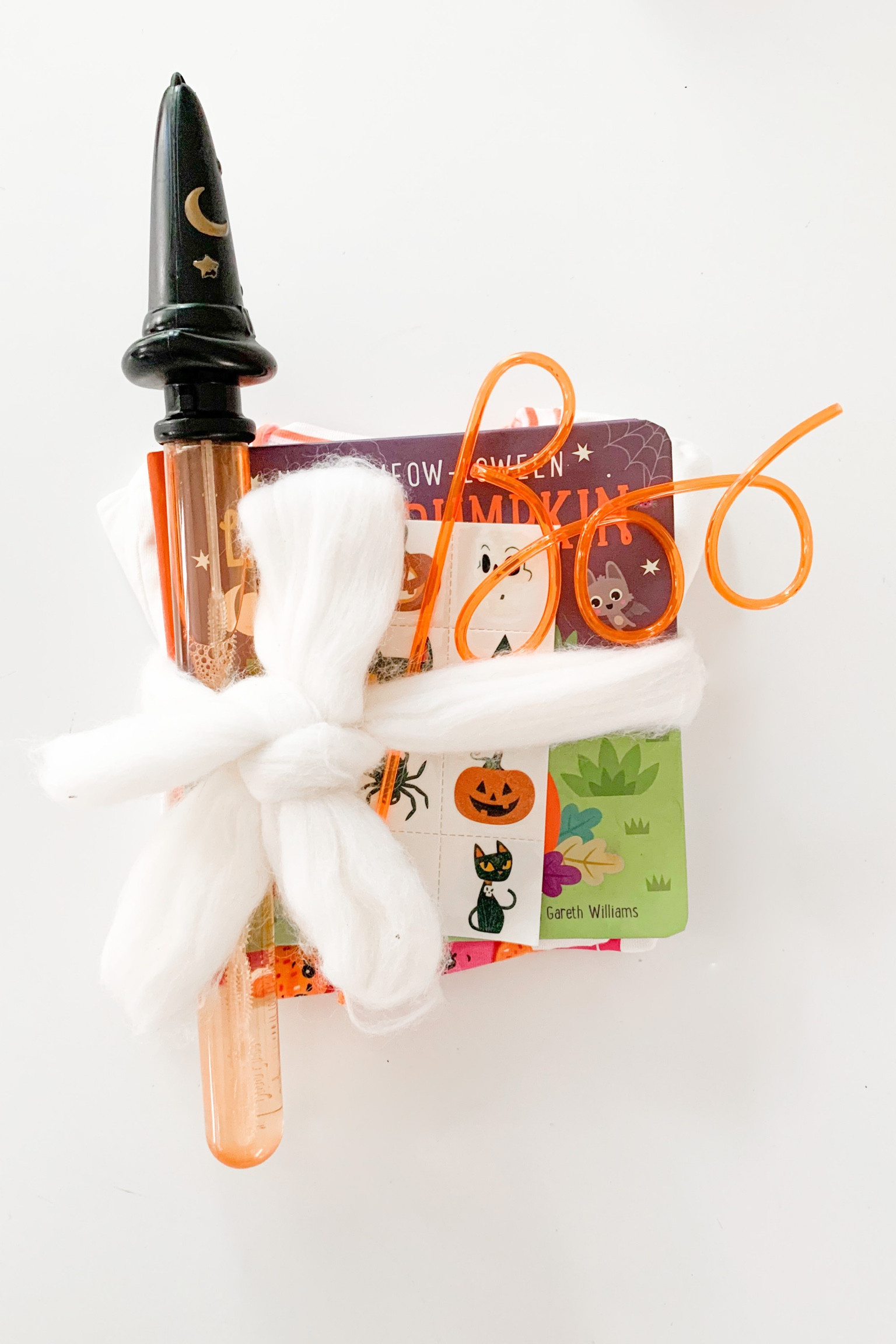 Halloween Gift Idea. 

#LTKFamily #LTKgift #giftforkids #halloweenbooks #halloweenpajama #giftwrap

#LTKkids #LTKHalloween #LTKHoliday