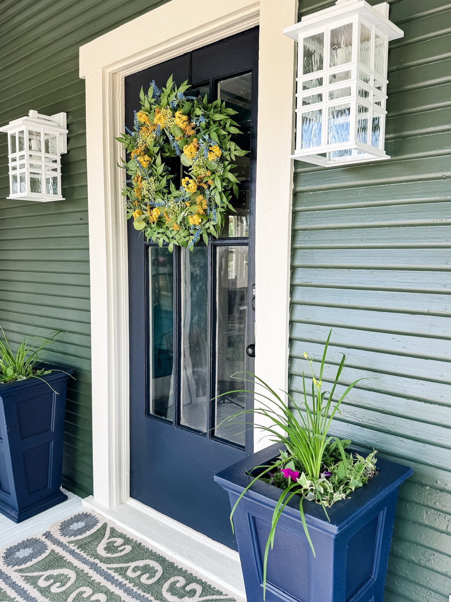 Spring front porch refresh!

Home, home refresh, home decor, outdoors, outdoor living, porch, spring porch, front porch, porch swing, throw pillows, outdoor rug, wreath


#LTKOver40 #LTKHome