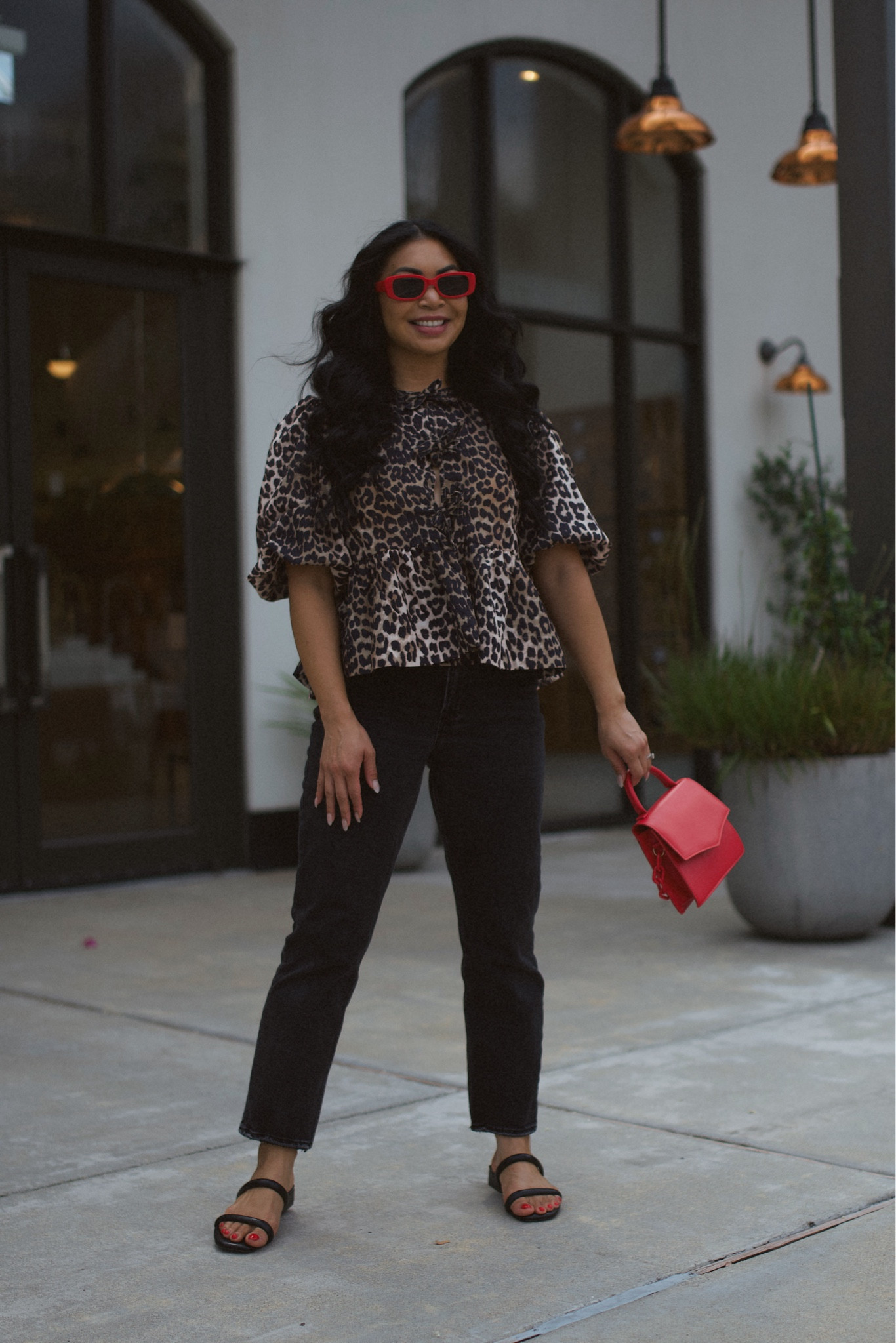 Loving the bold pairing of leopard print and red 

#LTKFindsUnder50 #LTKOver40 #LTKNYFW
