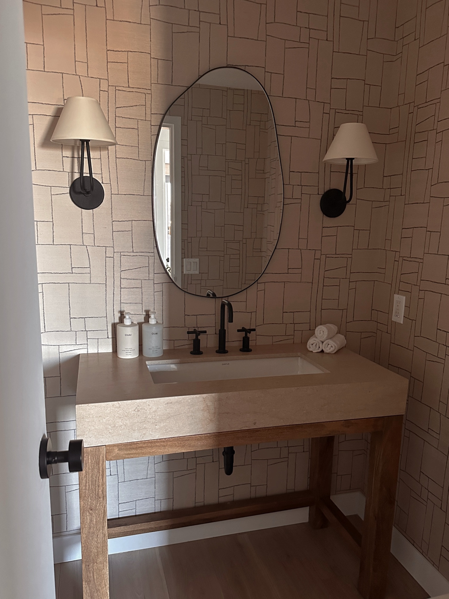 Powder room details 🤍

#LTKstyletip #LTKU #LTKhome