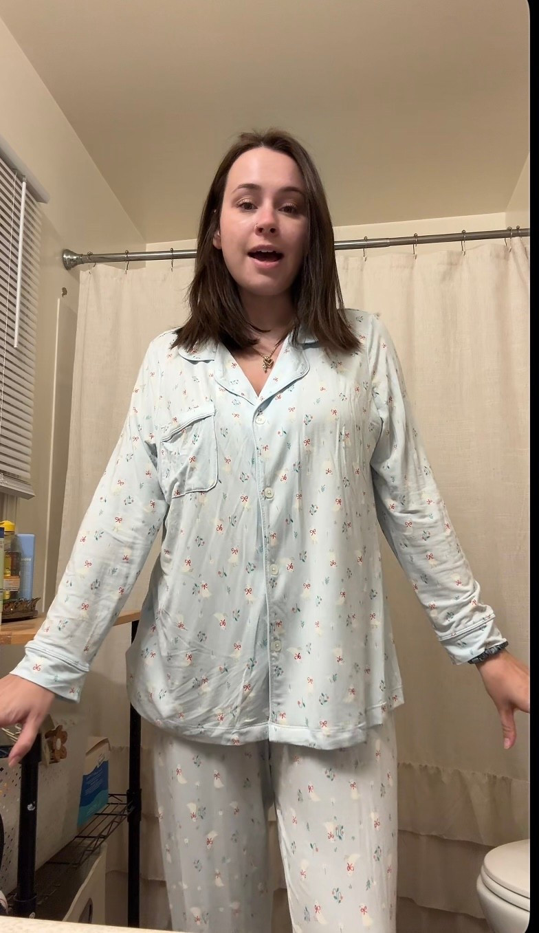 CHRISTMAS GOOOOSE!!!

#LTKFindsUnder50 #LTKBaby #LTKHoliday