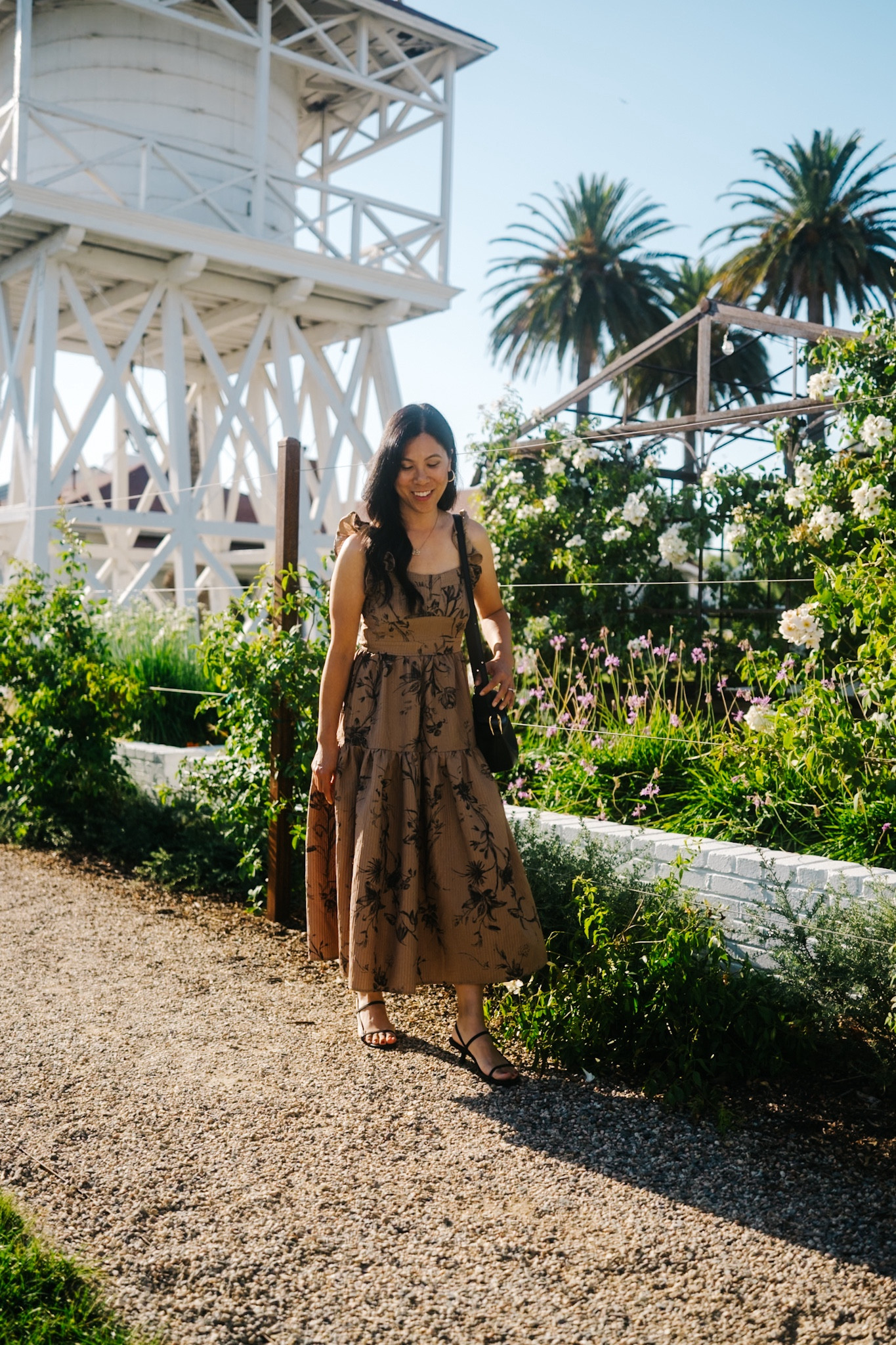 Blending in at the farmhouse 

#LTKSeasonal #LTKOver40 #LTKWorkwear