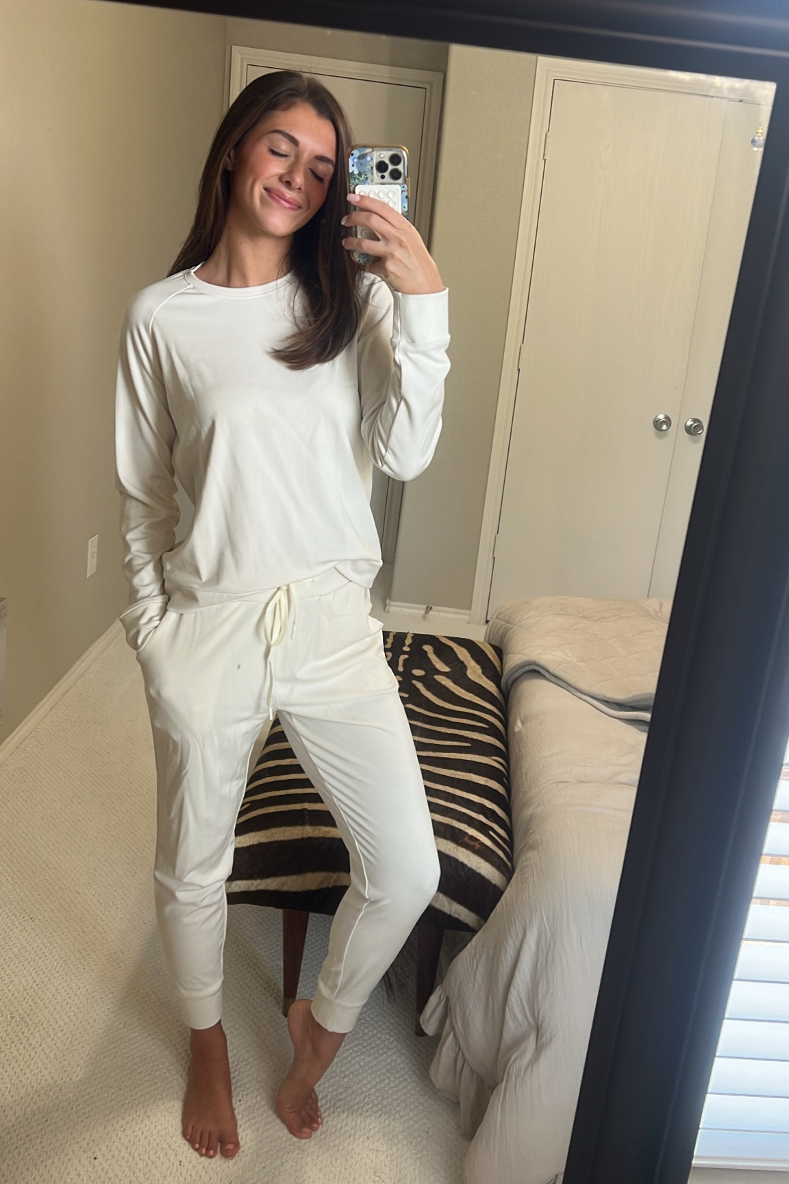 The coziest cream lounge set from cozy earth! 💓 






Lounge wear , Lounge set, cozy earth, joggers, cream set , white set, bridal pjs 

#LTKStyleTip #LTKSaleAlert #LTKTravel
