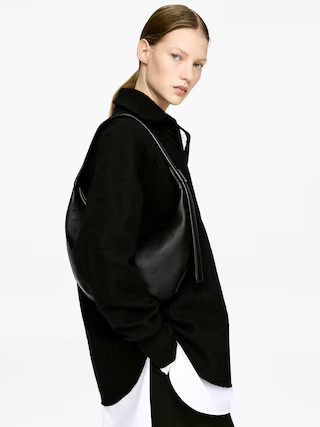 Mid Size Curved Shoulder Bag – Black – Women – ARKET GB | Arket UK