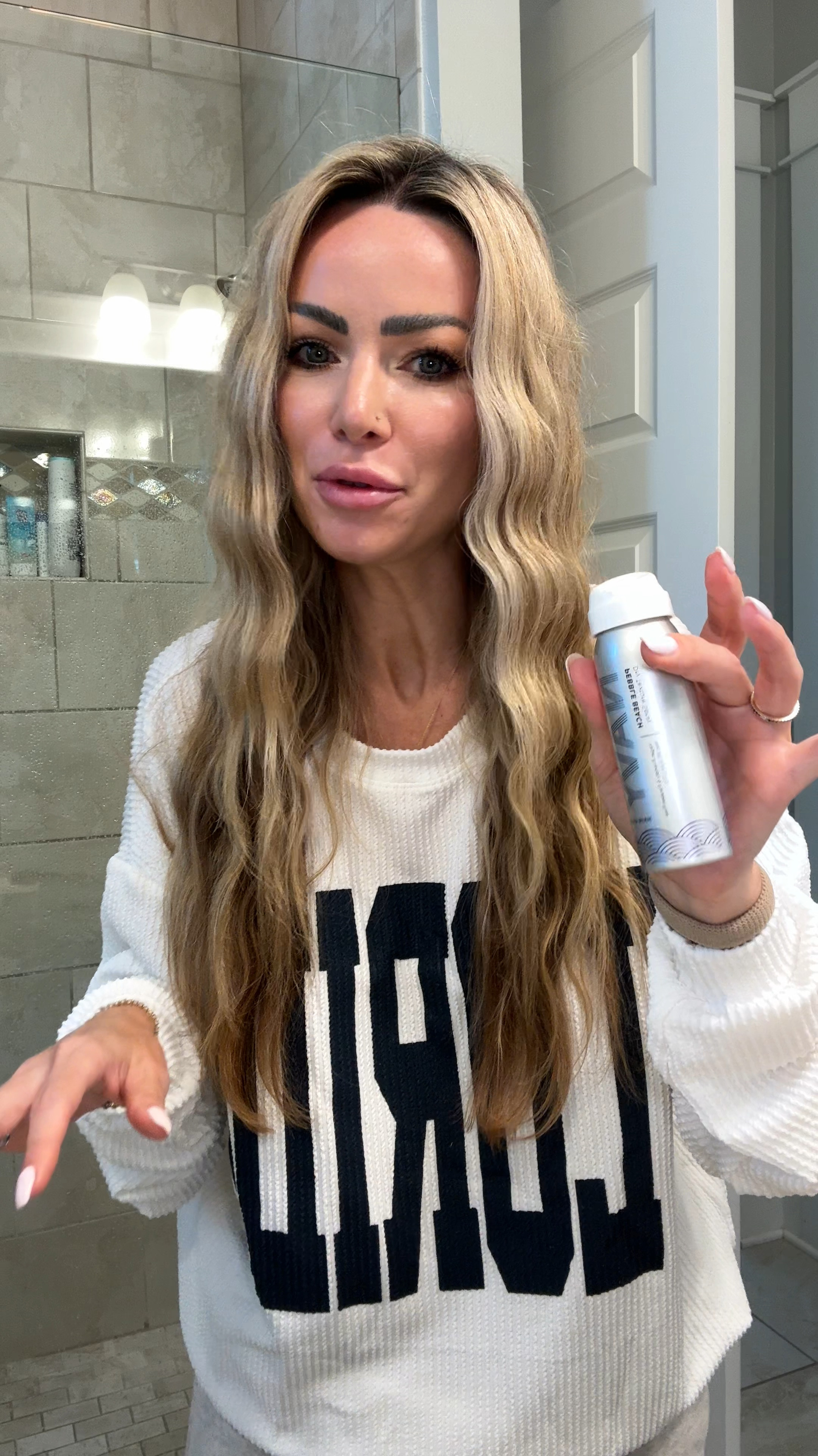 My must have texture spray, and triple barrel curler

#LTKBeauty #LTKVideo #LTKFindsUnder50