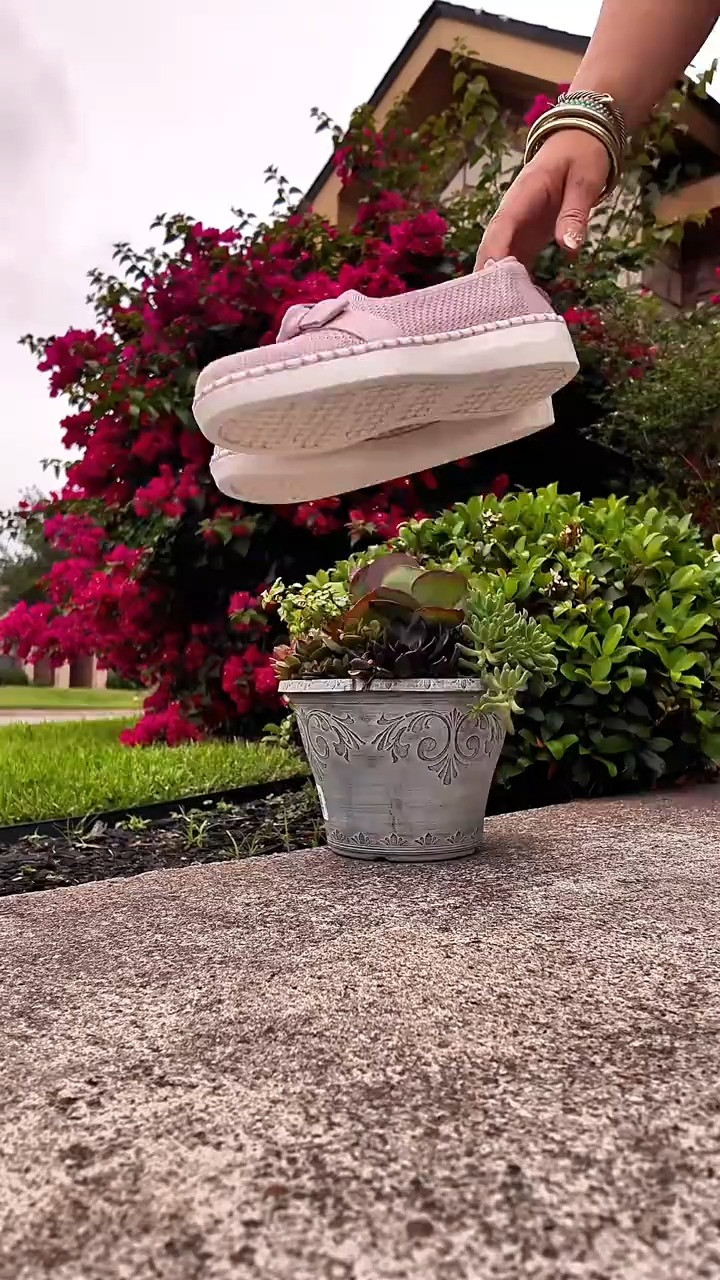Memory foam, stretchy material, easy to slip on, machine washable.. yeah these Skechers flats check all the boxes!  @QVC, Inc #skechers #skechersflats #skechersslipons #womensskechers #ad 
 

 #LTKootd #LTKWorkwear #LTKTravel