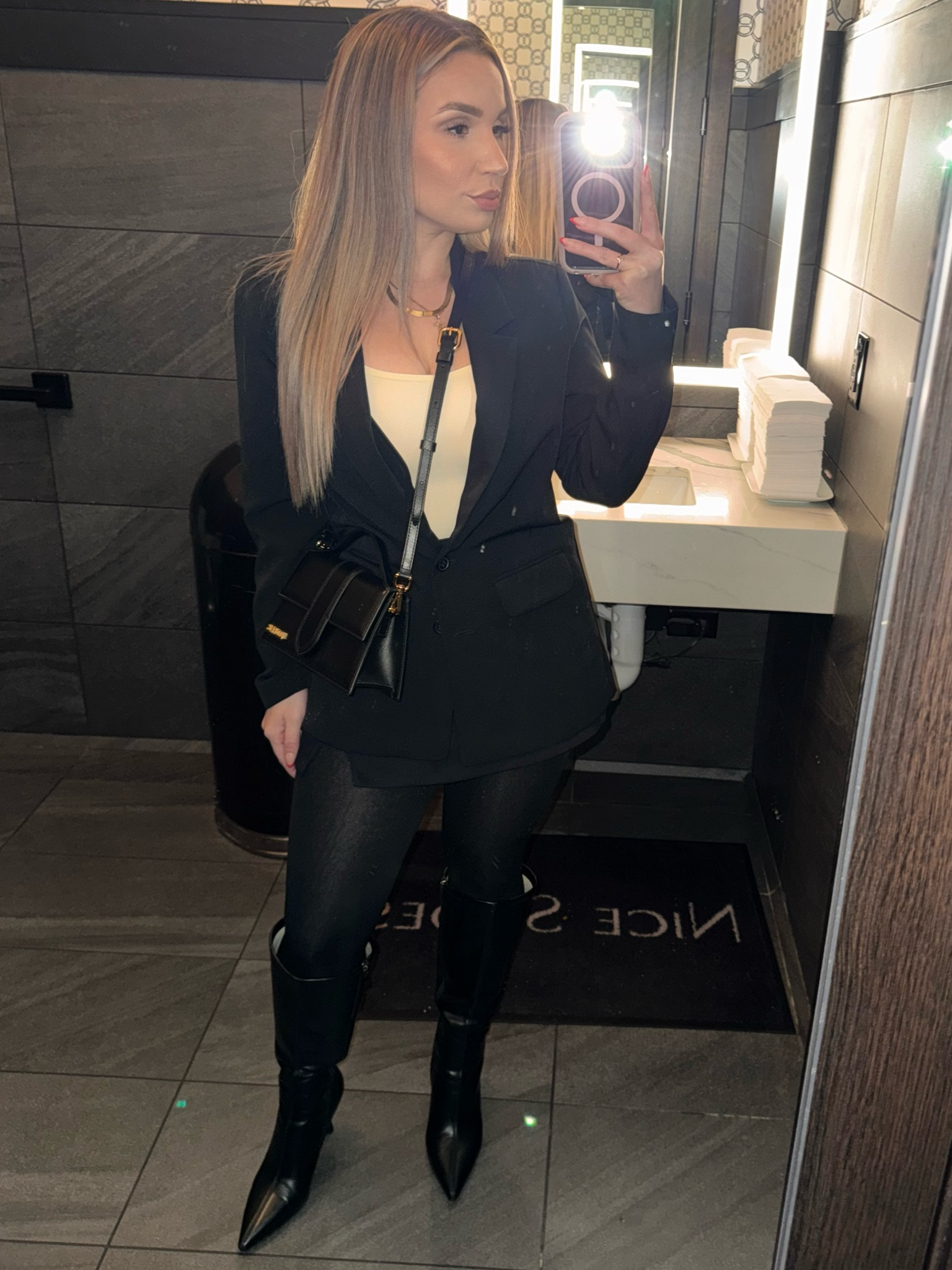 Wearing an oversized blazer as a dress▪️

#LTKStyleTip #LTKFindsUnder100 #LTKSeasonal