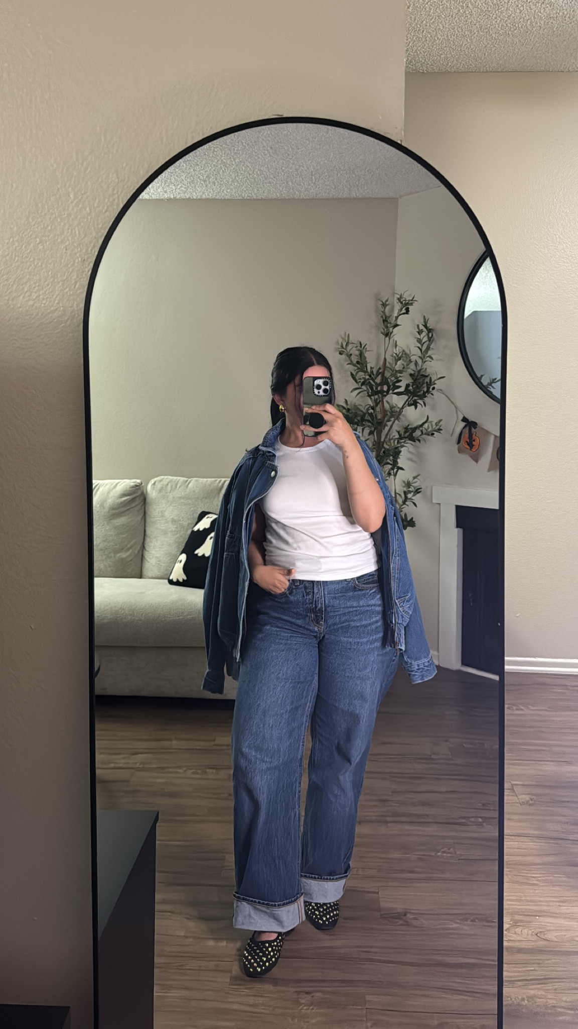 wearing a size small in jacket and size 2 in jeans 🤍

#LTKStyleTip #LTKPetite #LTKFindsUnder50