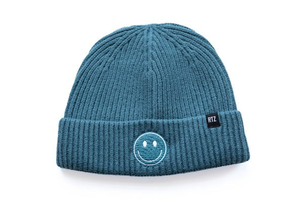Rey to Z // Pacific Smiley Beanie | June & January | June & January