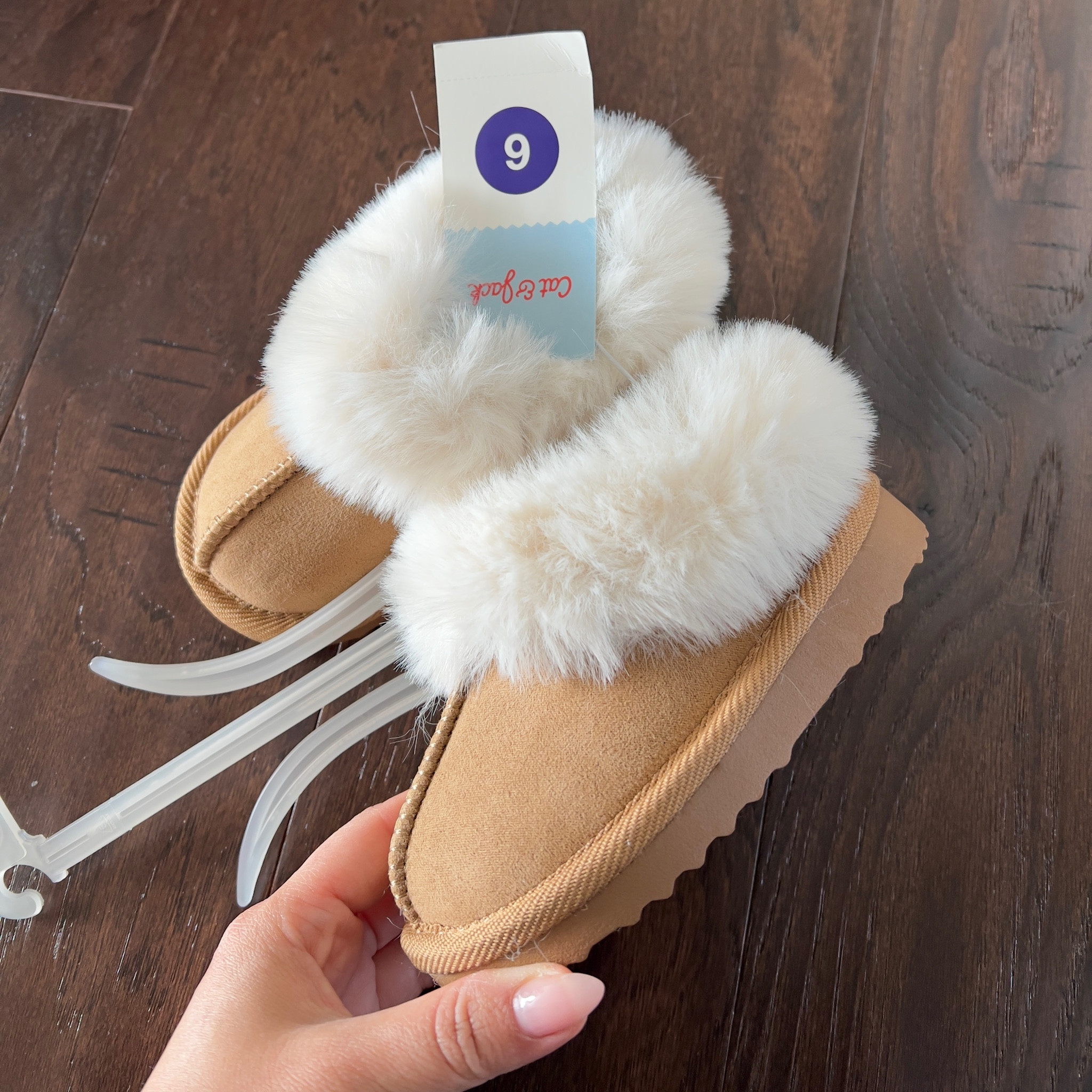 The cutest fall shoes are fully in stock for the moment! Run and snag these cuties for only $15! The quality is insane and they’re so fluffy! 😍

#LTKFallSale #LTKKids #LTKFamily