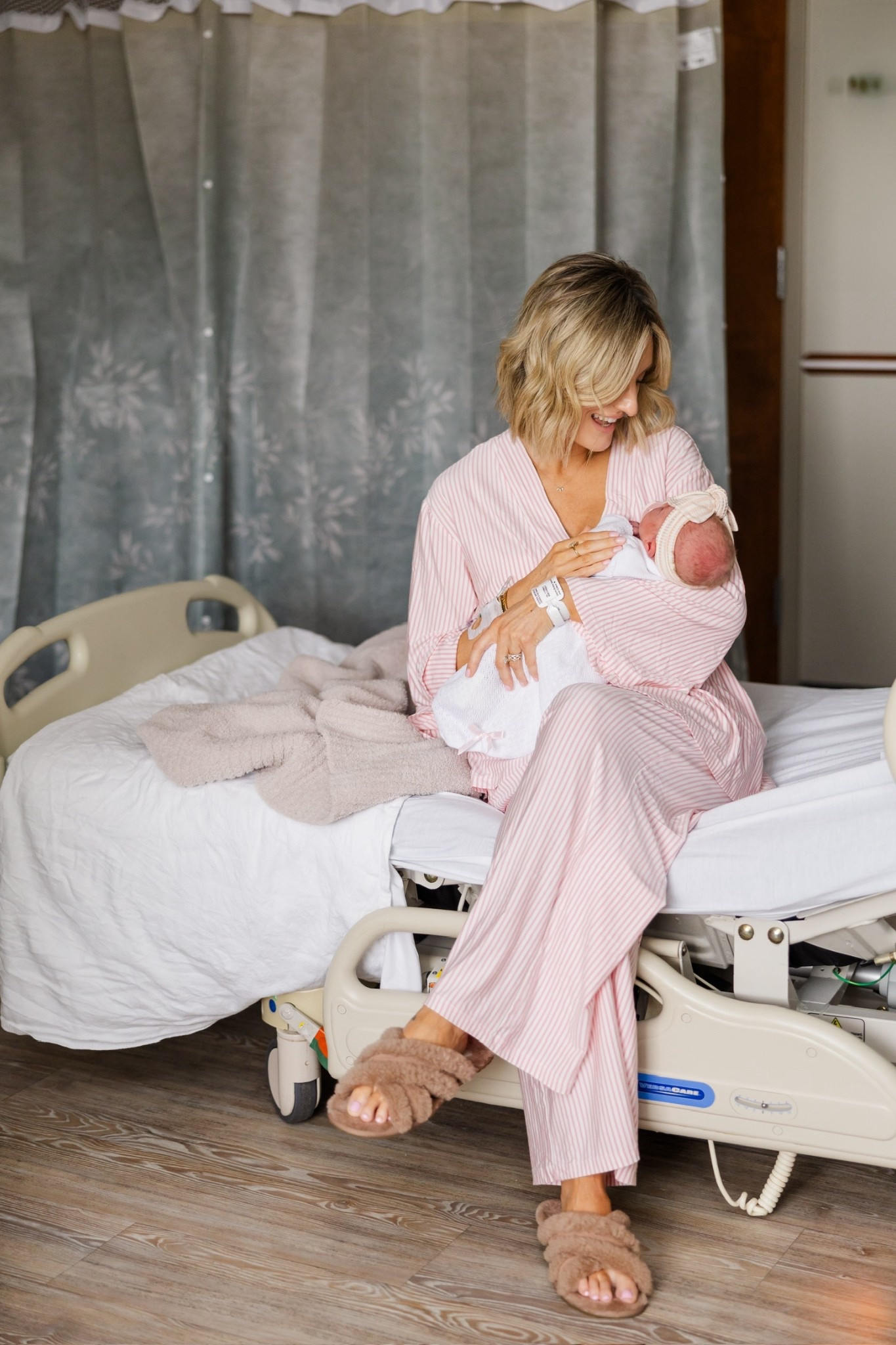 I wore these @LAKE pajamas for our family photos in the hospital when the big girls met Rosie! This set is so comfortable, and is perfect for nursing! I love the wrap! 

Loverly Grey, lake pajamas, pajama sets, newborn photos, nursing friendly, post partum, hospital outfits 

#LTKBaby