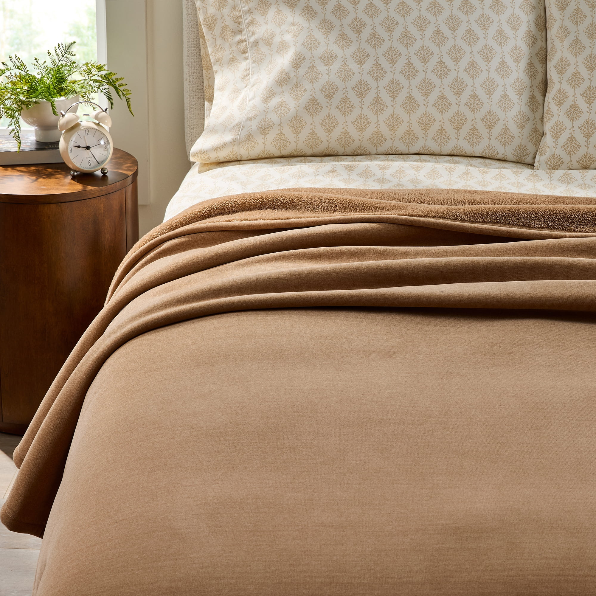 Better Homes &  Gardens Wexford Super Soft Luxury Chenille Blanket , Full/Queen, Dark Caramel | Walmart (US)