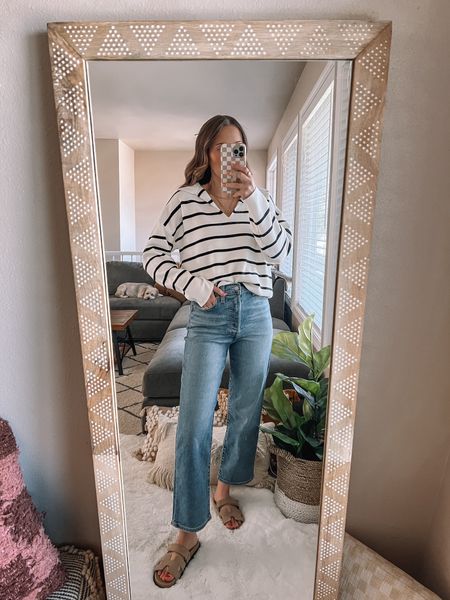 Teacher outfit idea 🍎 wearing a medium sweater (sized up) and size 25 jeans

Teacher outfit | teacher Tuesday | classroom style | outfit idea | classroom outfit | teacher style 


#LTKstyletip