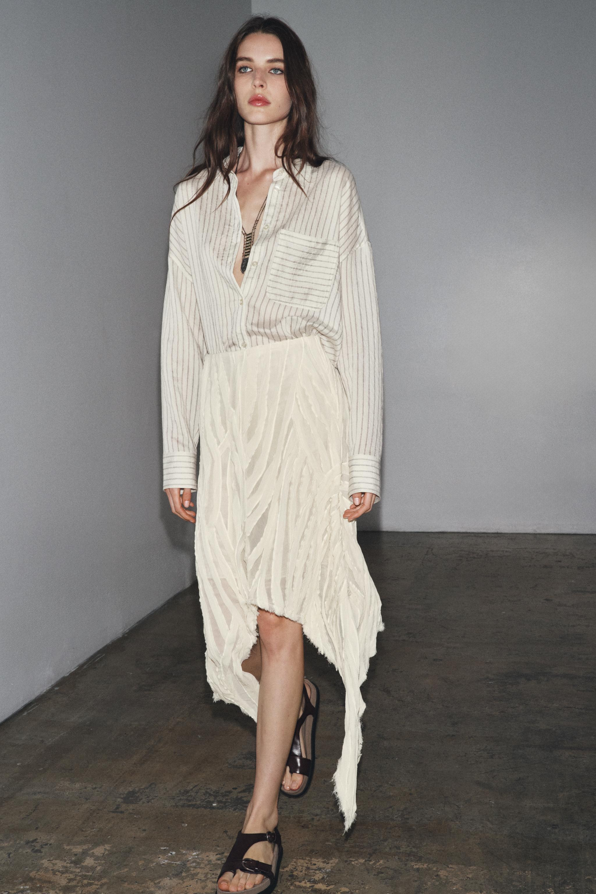 ZW COLLECTION ASYMMETRIC PLEATED SKIRT | Zara US