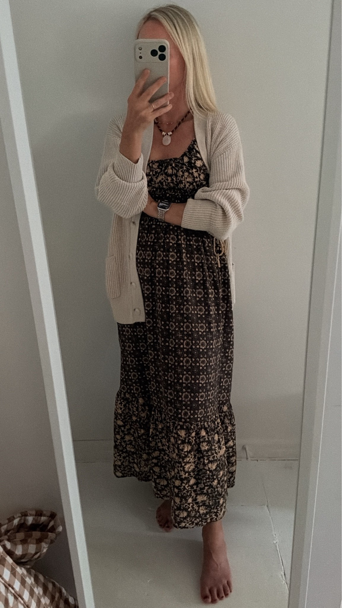 this dress is only $99 and I’ve worn in all seasons. it’s a good one.

#LTKSaleAlert #LTKootd
