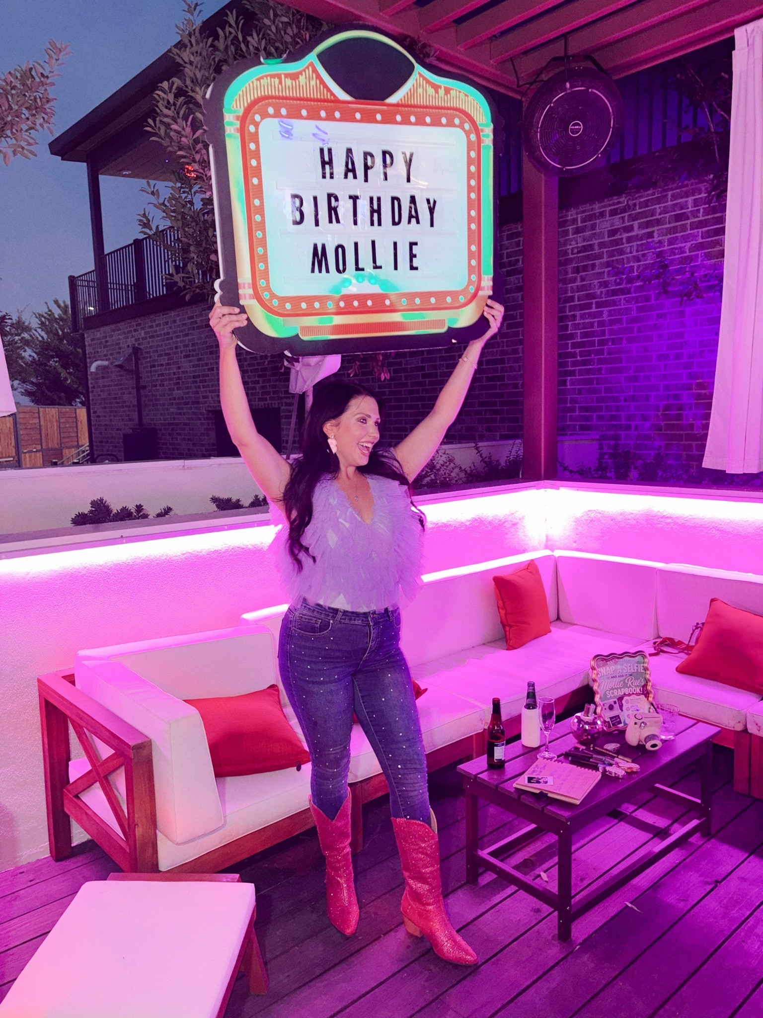 Such a fun look for my birthday party! 🥳 Def was an iconic night!

#LTKgrwm #LTKdayinmylife #LTKMidsize