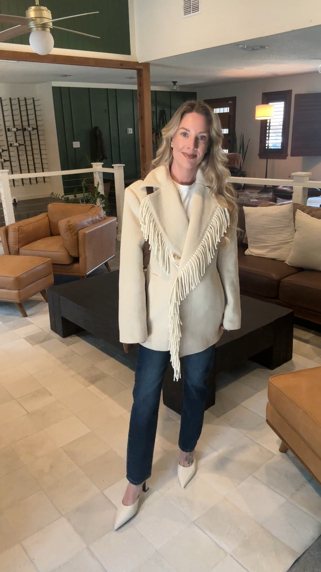 

Coat: XS runs large ! Size down one size 
Shirt: small Agolde but linked similar ones too 
Jeans: Levi’s size 25 linked similar @abercrombie jeans ! 
Exact white heels might be sold out but the brown is so good too !! And would look amazing paired with a brown bag! 


#LTKgrwm #LTKootd
