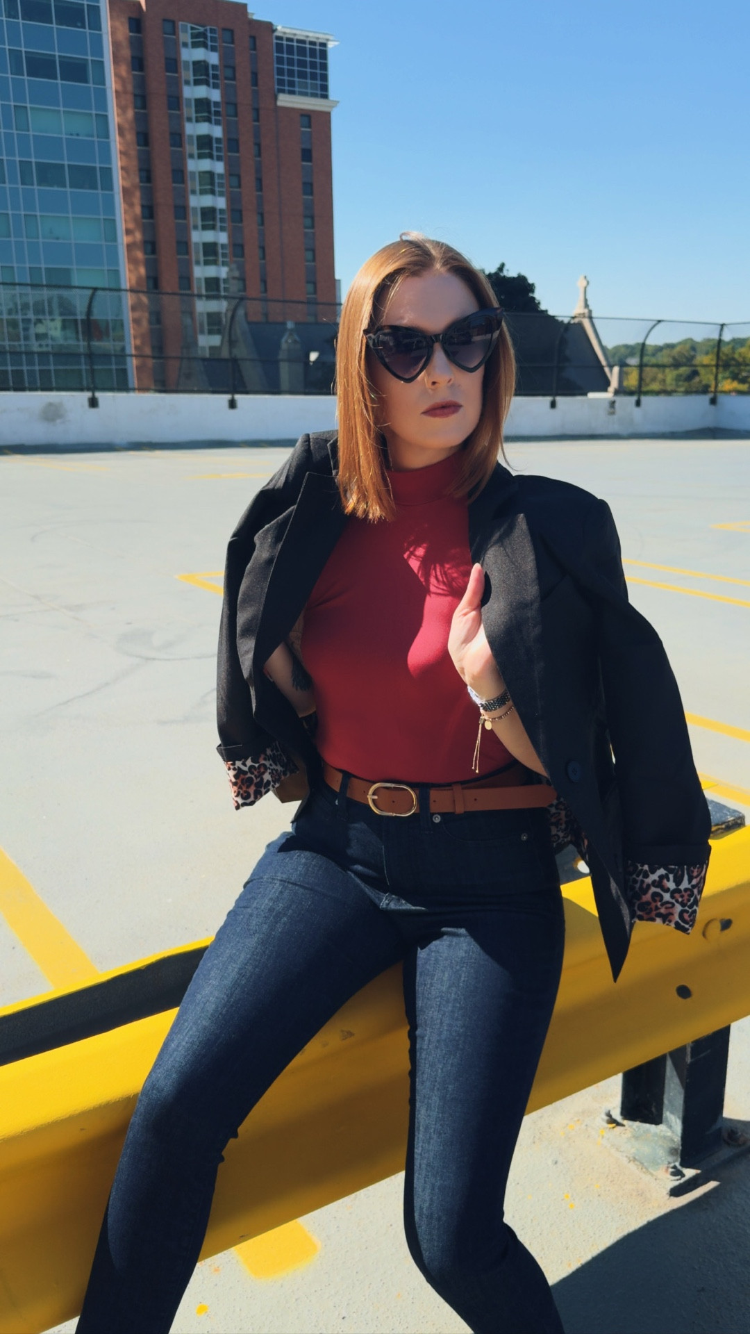 Urban chic! Love this blazer!

#LTKFindsUnder50 #LTKSeasonal #LTKStyleTip