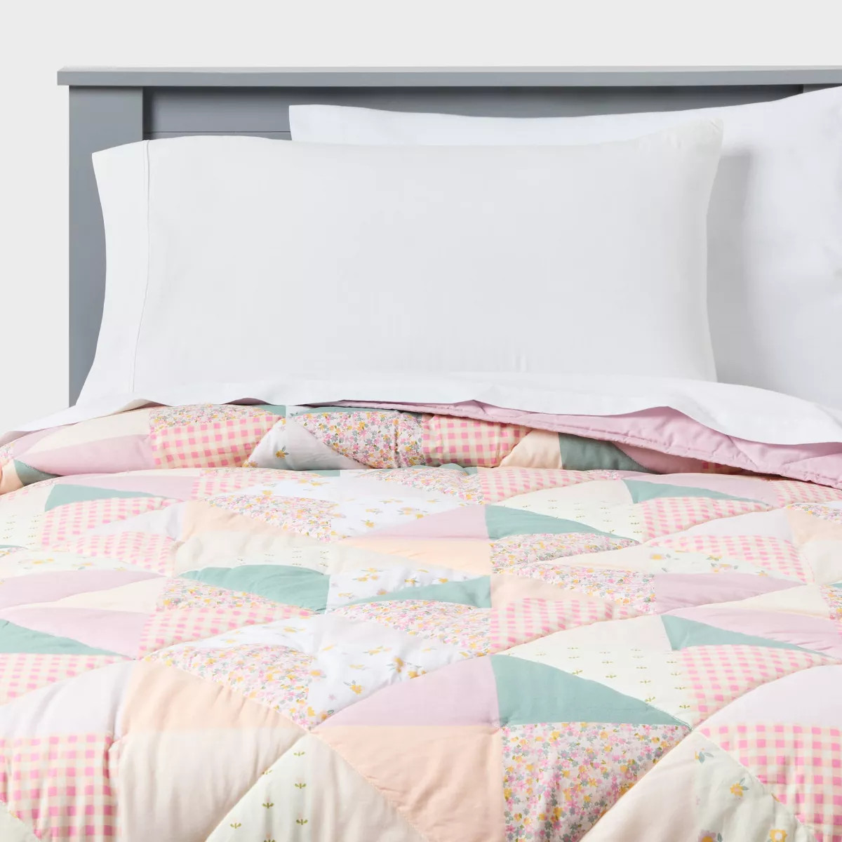 Multi Patchwork Heirloom Kids' Quilt - Pillowfort™ | Target