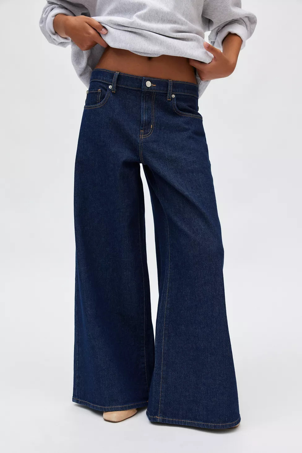 BDG Joey Full Length Wide Leg Jean | Urban Outfitters (US and RoW)