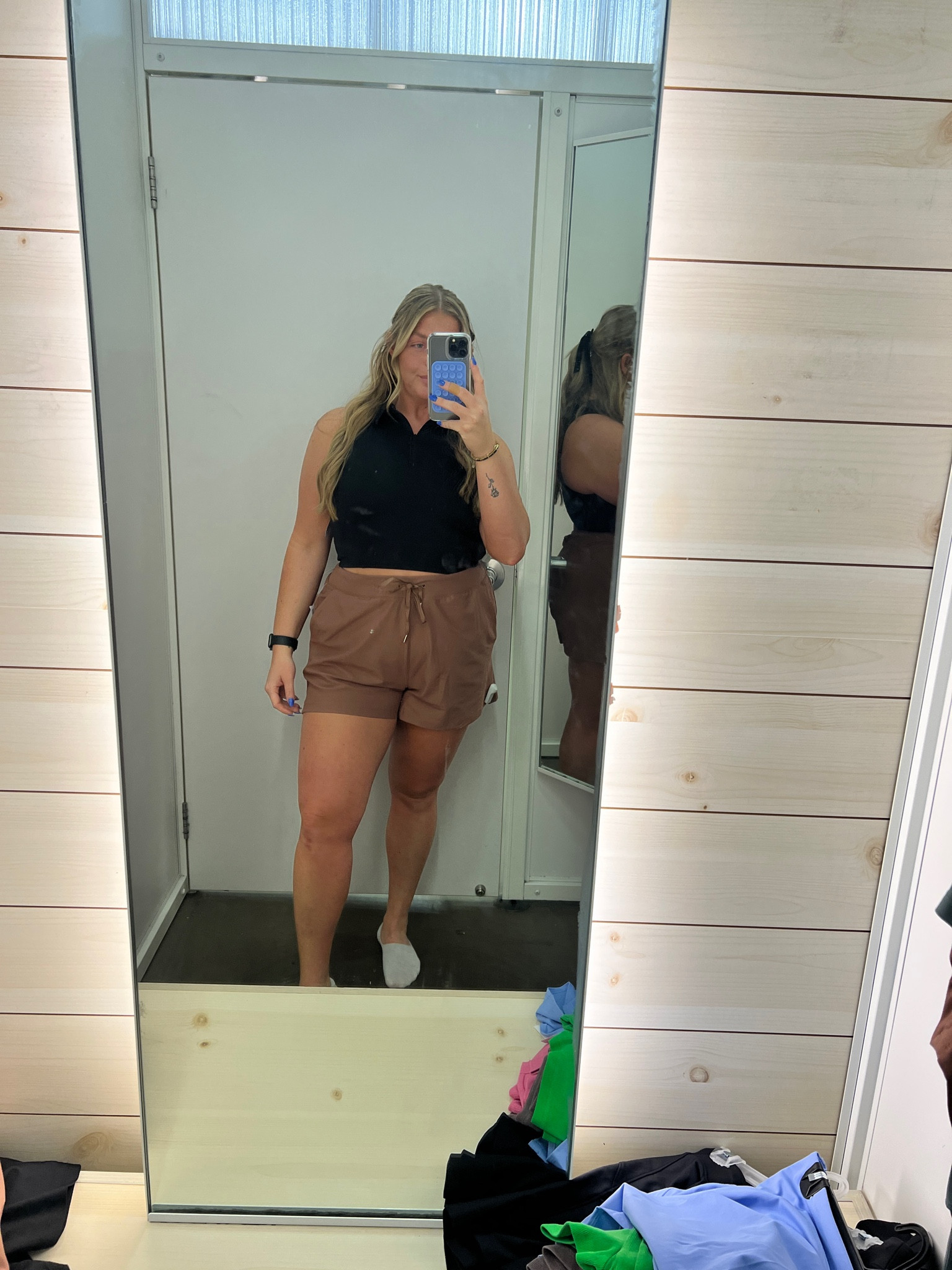 Old Navy Workout Outfit! Wearing an XL in the top and bottoms 

#LTKfitness #LTKActive #LTKmidsize