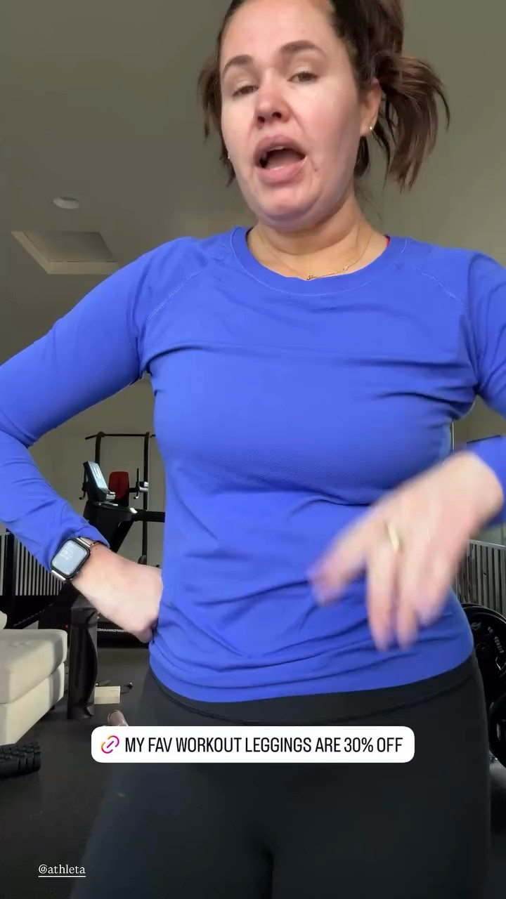 I wait for the sale all year, these are my favorite leggings of all time! @athleta