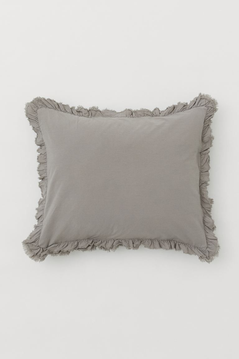 Ruffle-trimmed Pillowcase | H&M (US + CA)