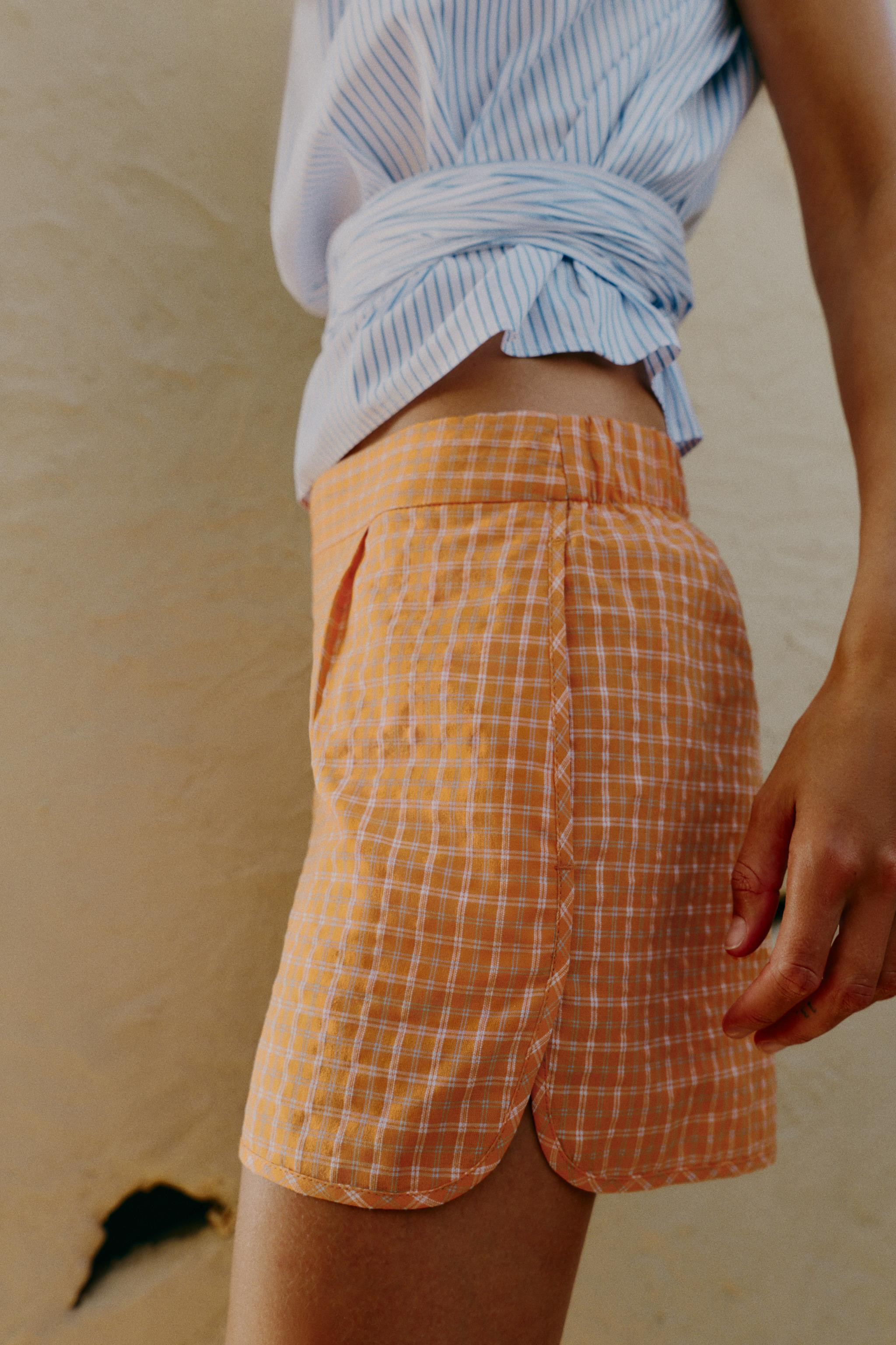CHECK SHORTS | Zara UK