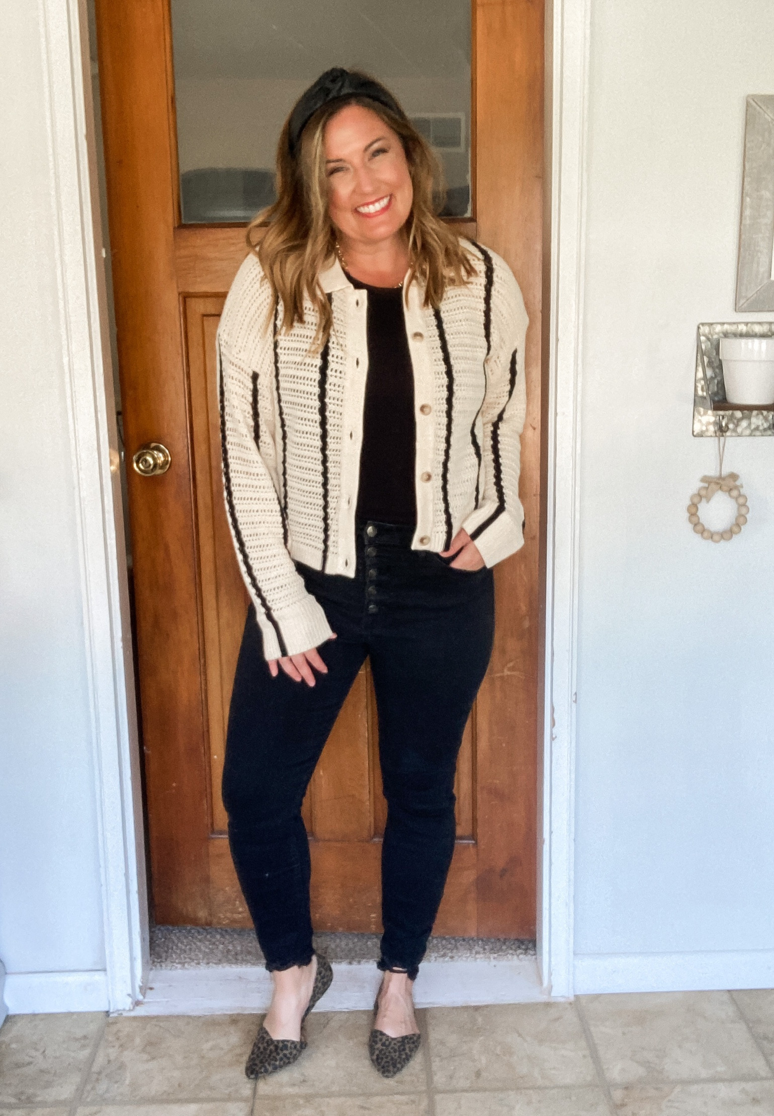 Love this sweater buttoned and unbuttoned. I’m wearing a size large. 
Save 15% with code ASHLEYHARVEY15

#LTKfindsunder50 #LTKstyletip #LTKSeasonal
